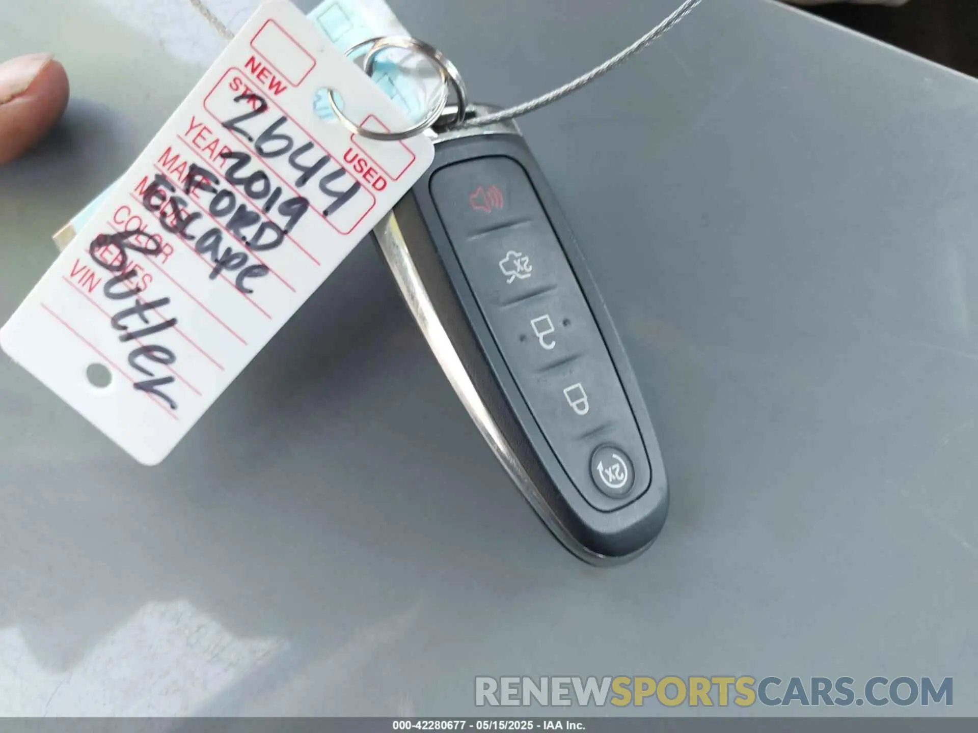 11 Photograph of a damaged car 1FMCU9HD8KUC31104 FORD ESCAPE 2019