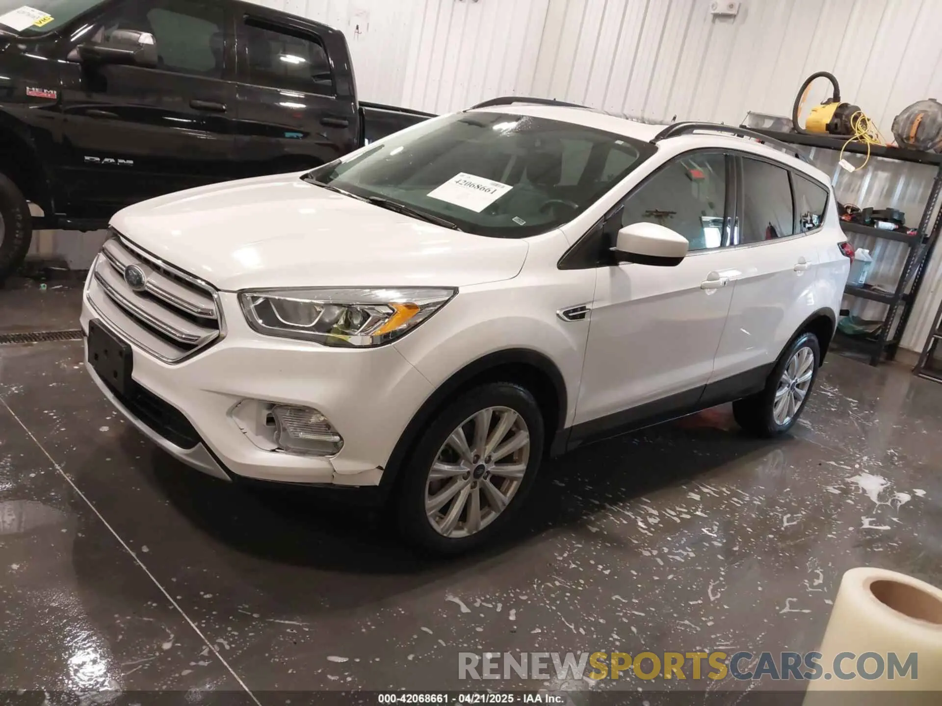 2 Фотография поврежденного автомобиля 1FMCU9HD9KUA18646 FORD ESCAPE 2019