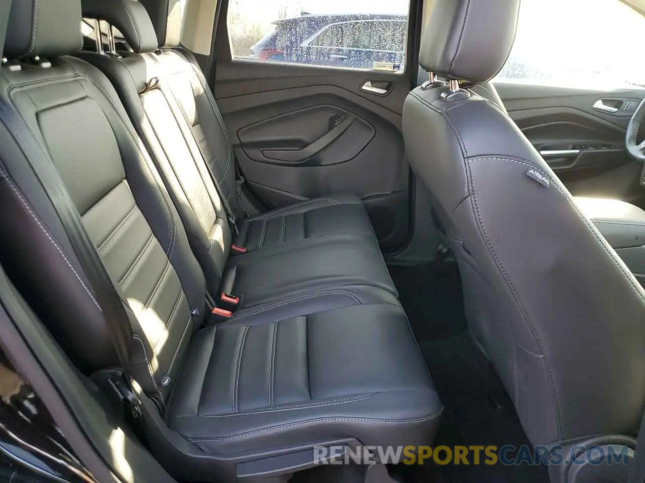11 Photograph of a damaged car 1FMCU9HD9KUA81343 FORD ESCAPE 2019