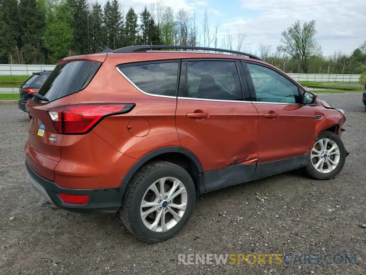 3 Photograph of a damaged car 1FMCU9HD9KUA93511 FORD ESCAPE 2019