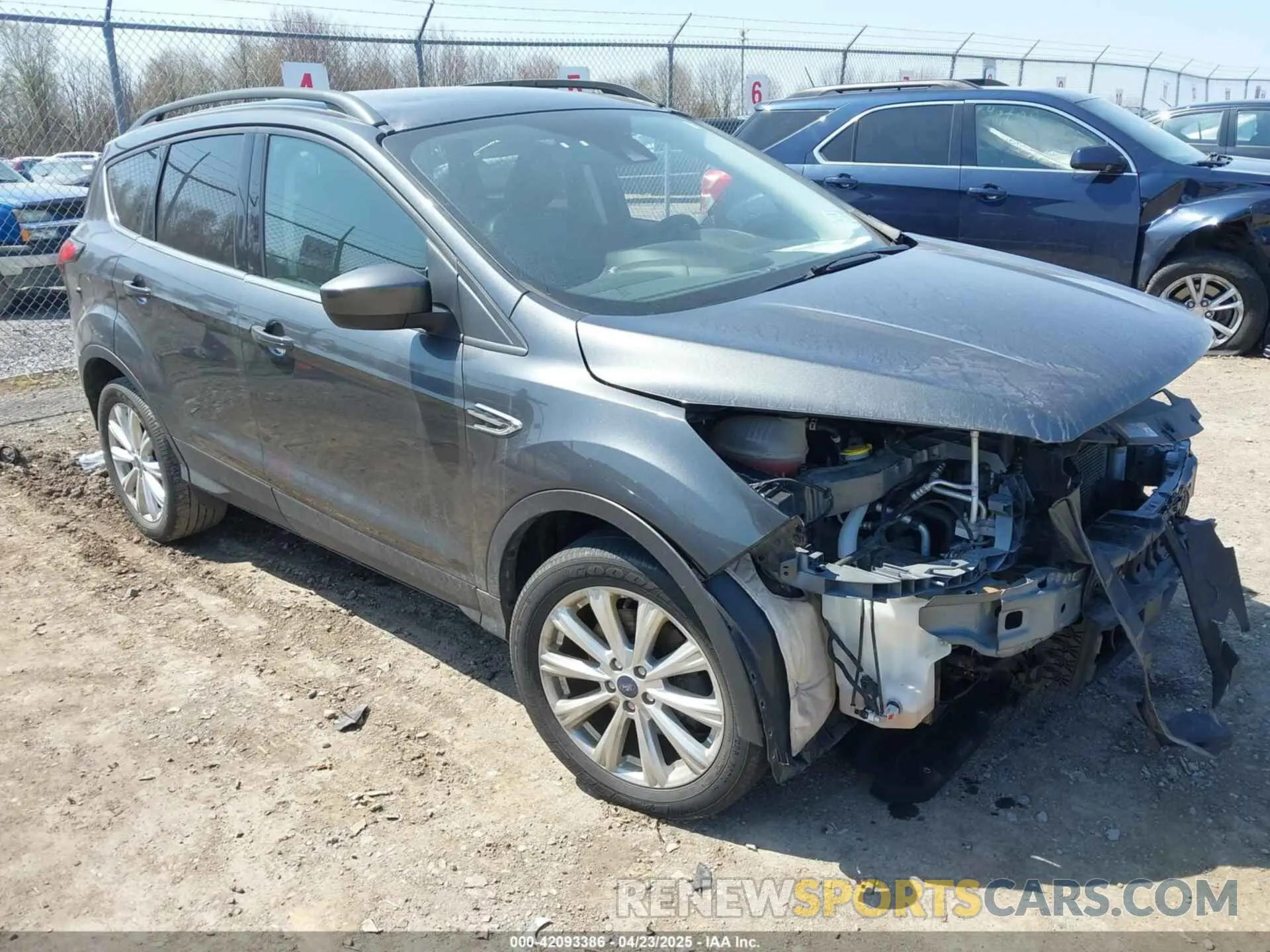 1 Photograph of a damaged car 1FMCU9HD9KUB73827 FORD ESCAPE 2019