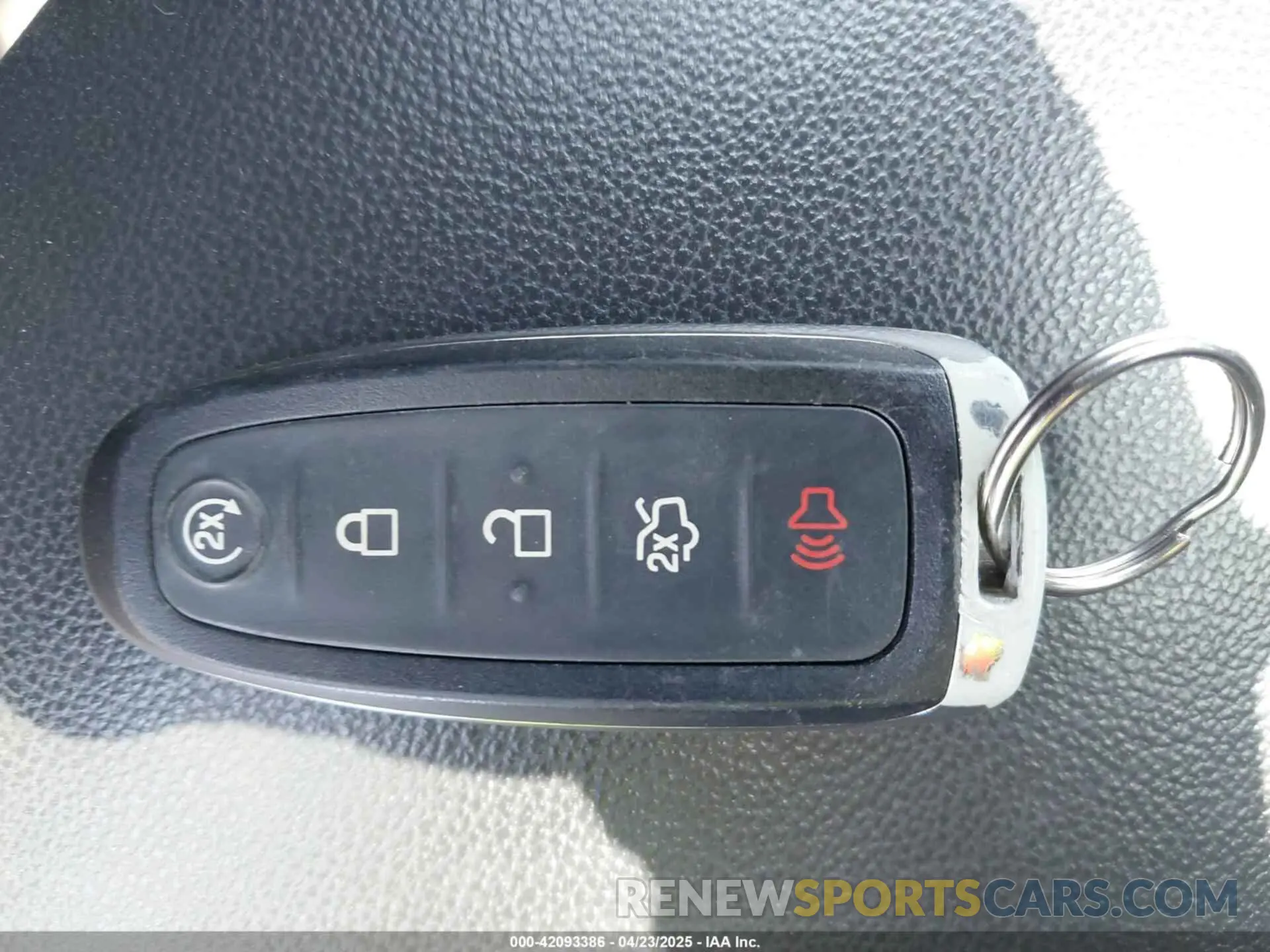 11 Photograph of a damaged car 1FMCU9HD9KUB73827 FORD ESCAPE 2019