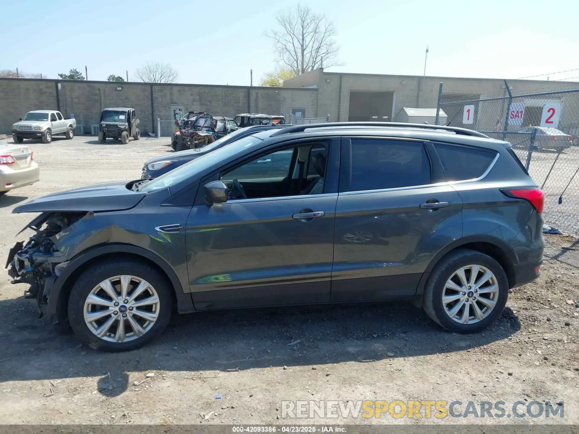 15 Photograph of a damaged car 1FMCU9HD9KUB73827 FORD ESCAPE 2019