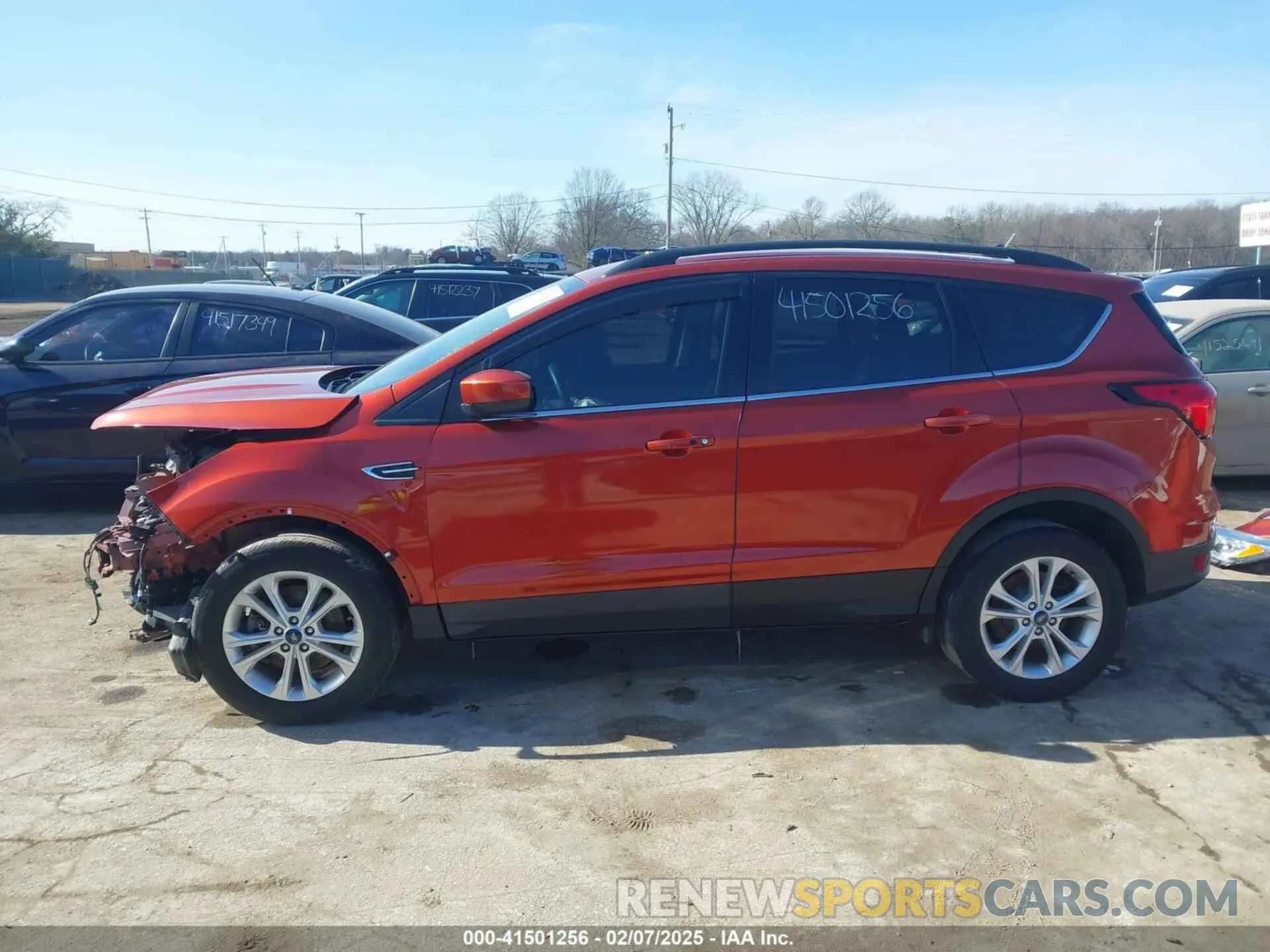 15 Photograph of a damaged car 1FMCU9HD9KUC01755 FORD ESCAPE 2019