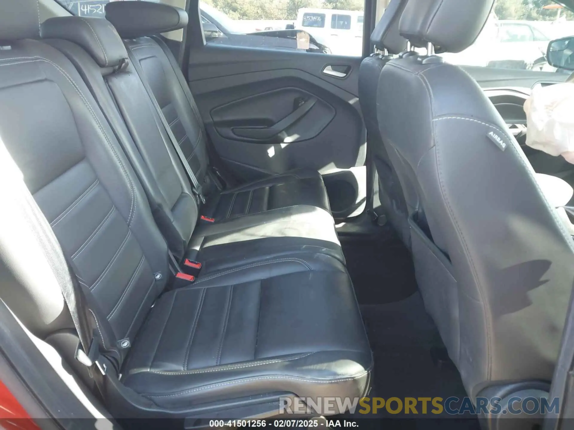 8 Photograph of a damaged car 1FMCU9HD9KUC01755 FORD ESCAPE 2019