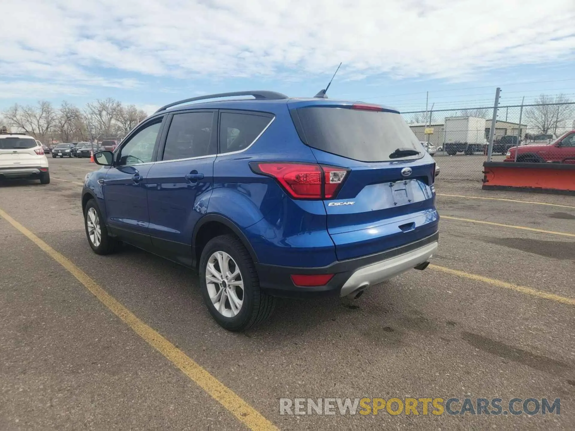 10 Photograph of a damaged car 1FMCU9HD9KUC07880 FORD ESCAPE 2019