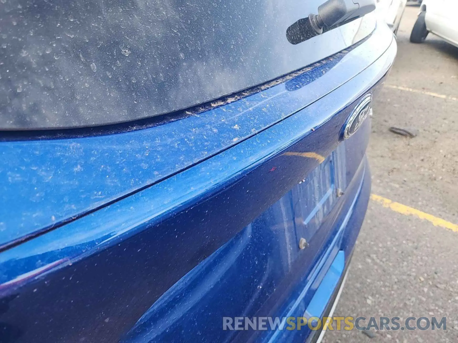28 Photograph of a damaged car 1FMCU9HD9KUC07880 FORD ESCAPE 2019