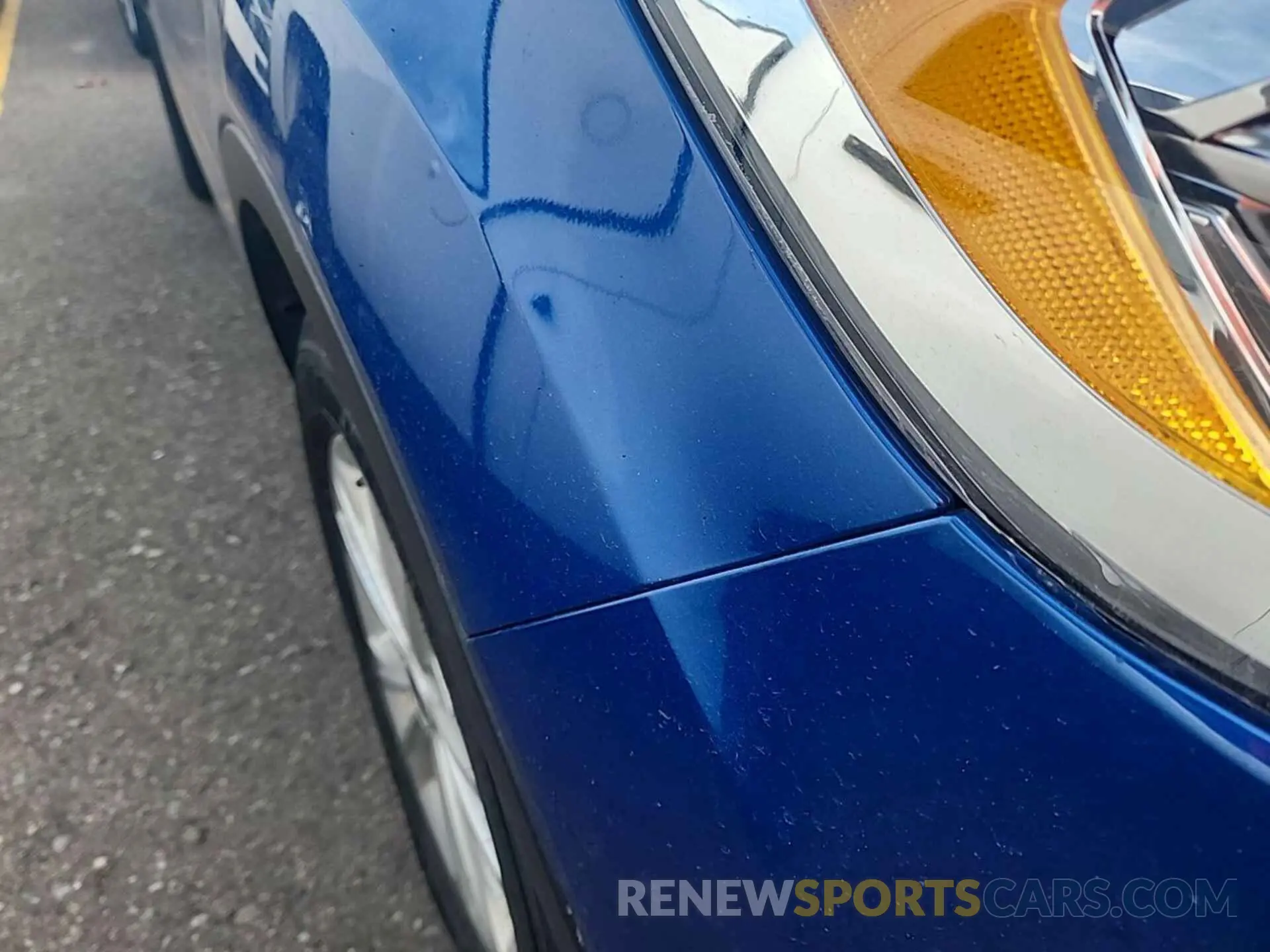 4 Photograph of a damaged car 1FMCU9HD9KUC07880 FORD ESCAPE 2019