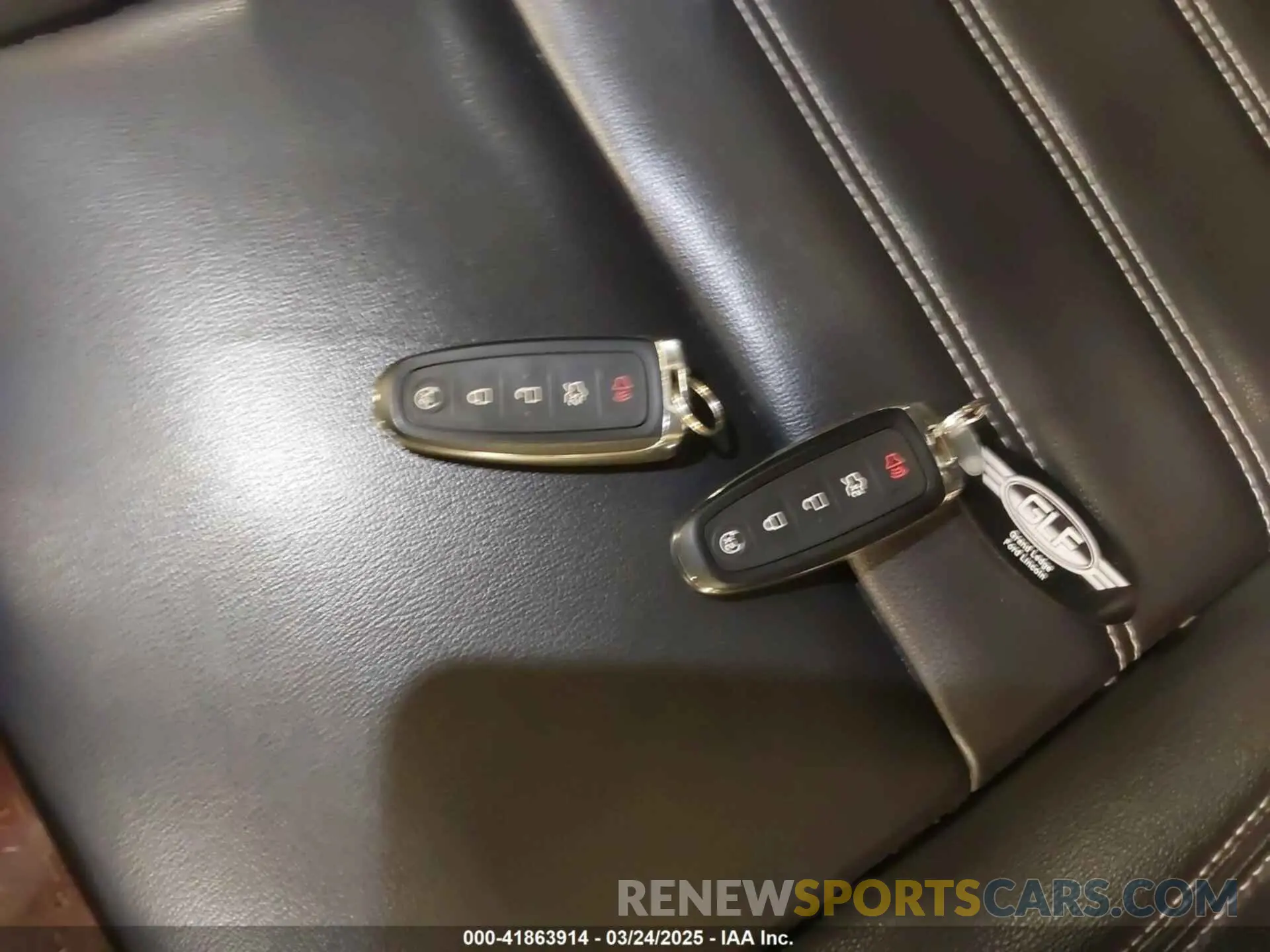 11 Photograph of a damaged car 1FMCU9HDXKUA46178 FORD ESCAPE 2019
