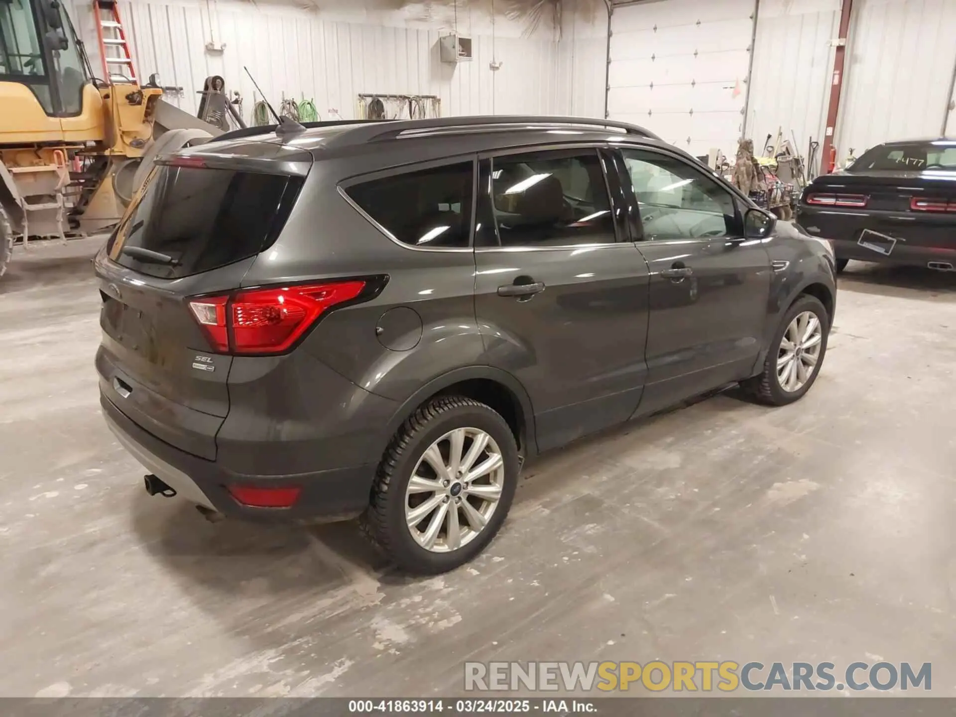 4 Photograph of a damaged car 1FMCU9HDXKUA46178 FORD ESCAPE 2019