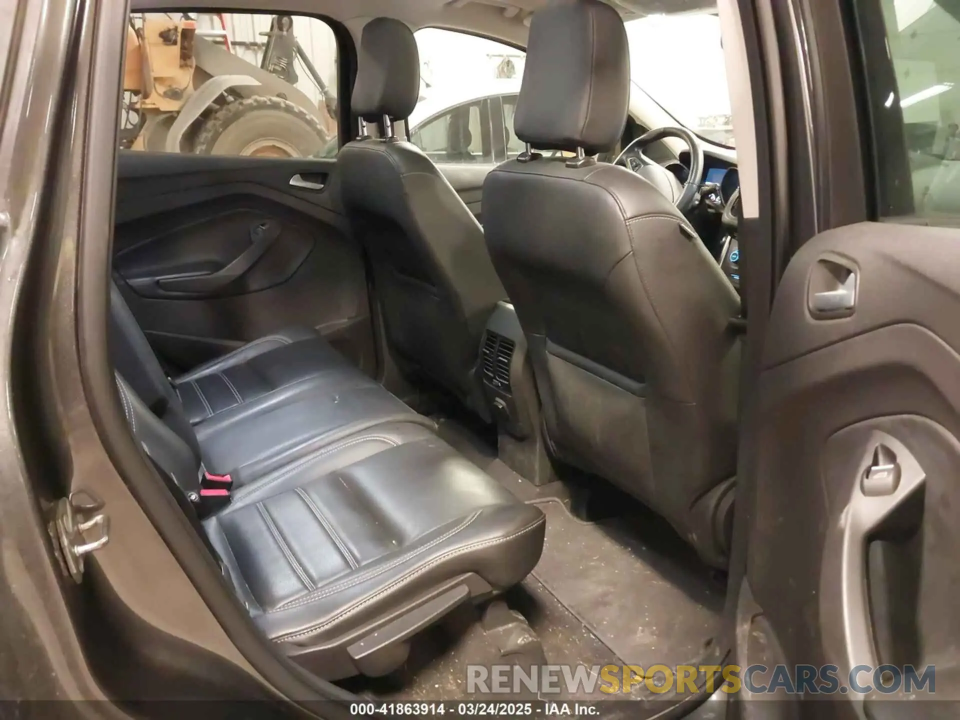8 Photograph of a damaged car 1FMCU9HDXKUA46178 FORD ESCAPE 2019