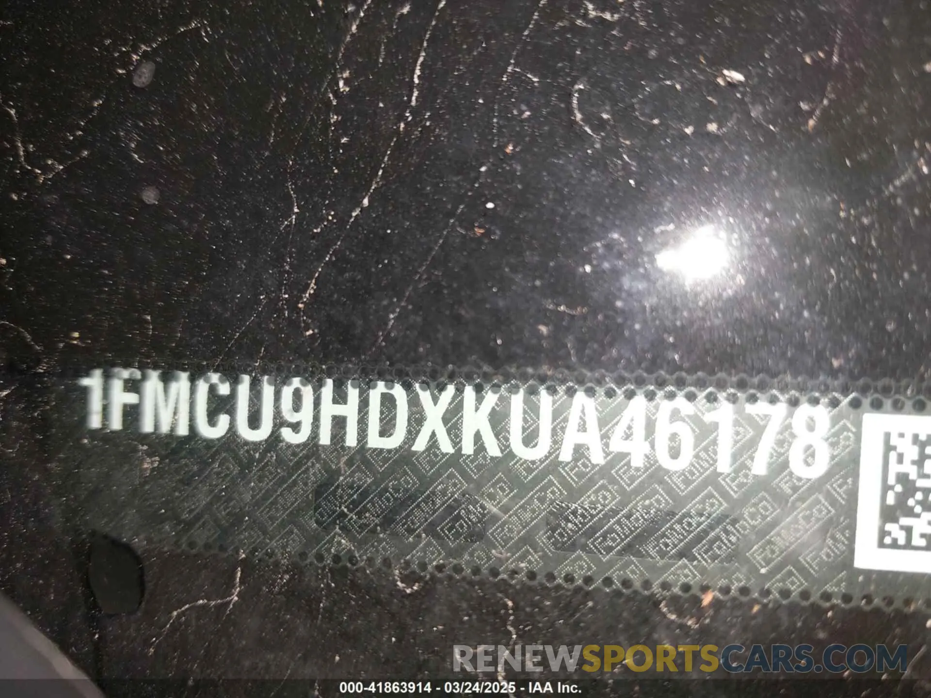 9 Photograph of a damaged car 1FMCU9HDXKUA46178 FORD ESCAPE 2019