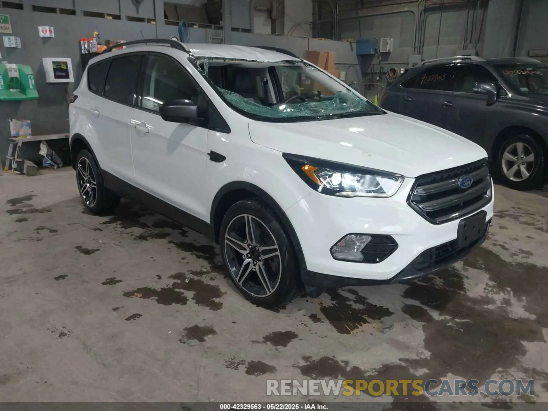 1 Photograph of a damaged car 1FMCU9HDXKUA66057 FORD ESCAPE 2019