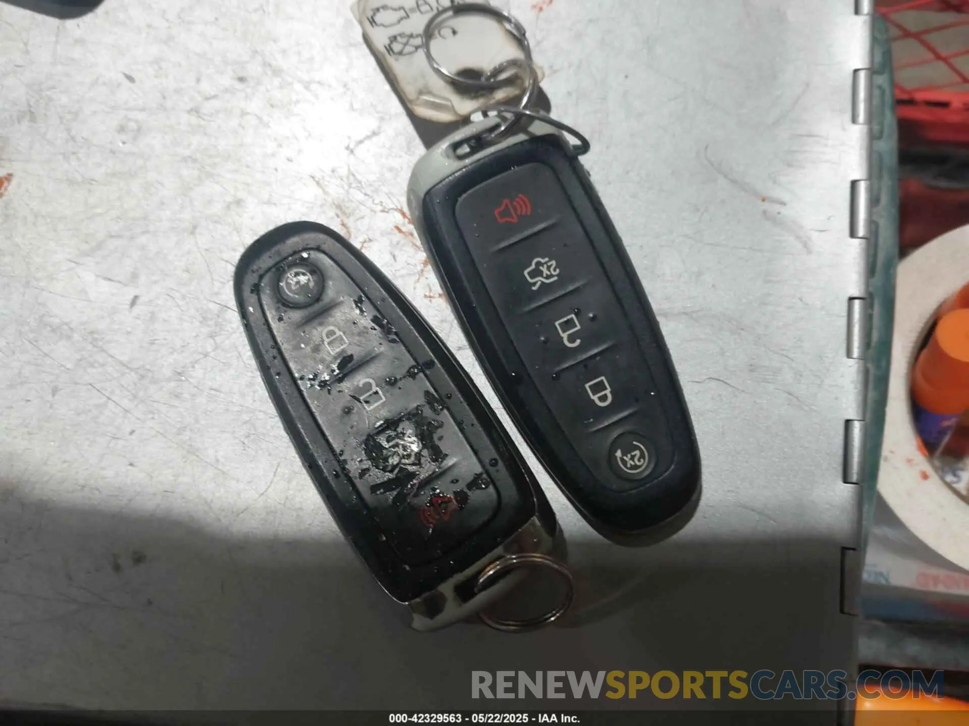11 Photograph of a damaged car 1FMCU9HDXKUA66057 FORD ESCAPE 2019