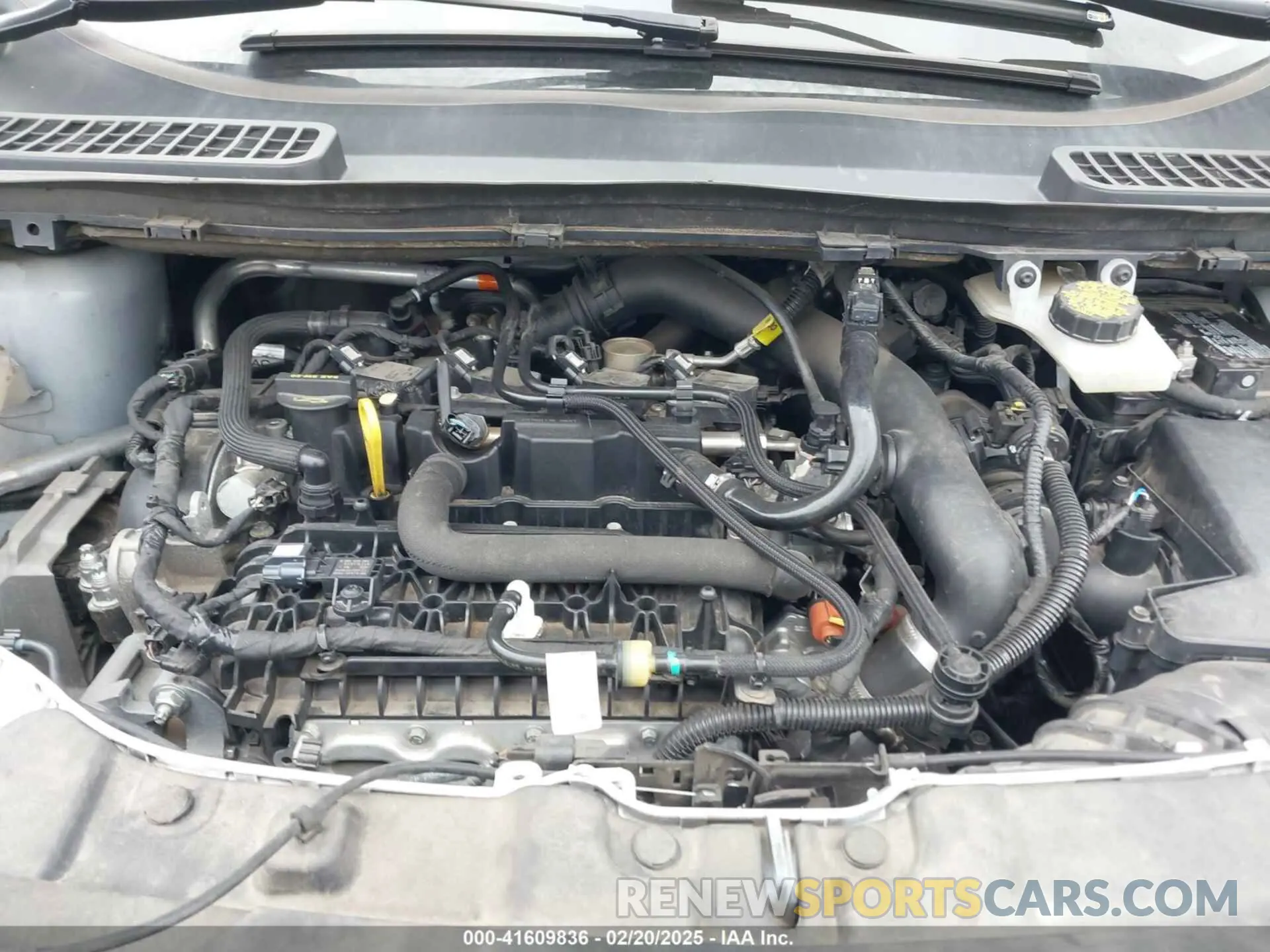 10 Photograph of a damaged car 1FMCU9HDXKUB43932 FORD ESCAPE 2019