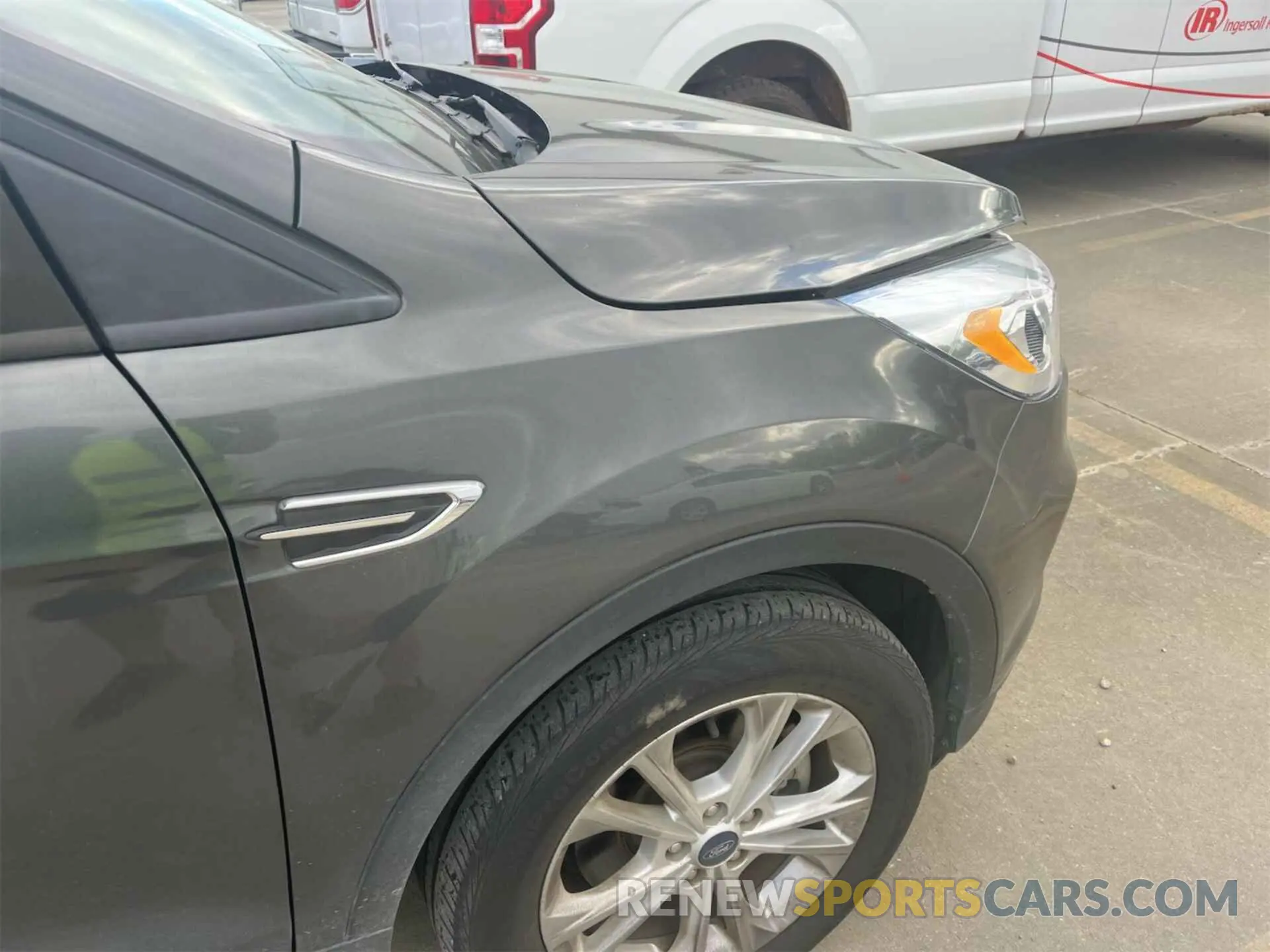18 Photograph of a damaged car 1FMCU9HDXKUC07578 FORD ESCAPE 2019