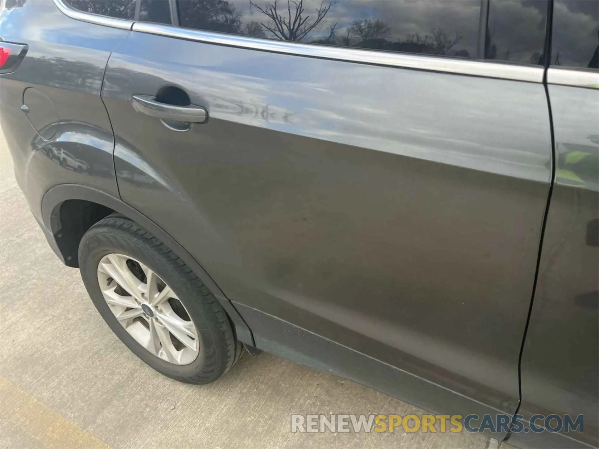 24 Photograph of a damaged car 1FMCU9HDXKUC07578 FORD ESCAPE 2019