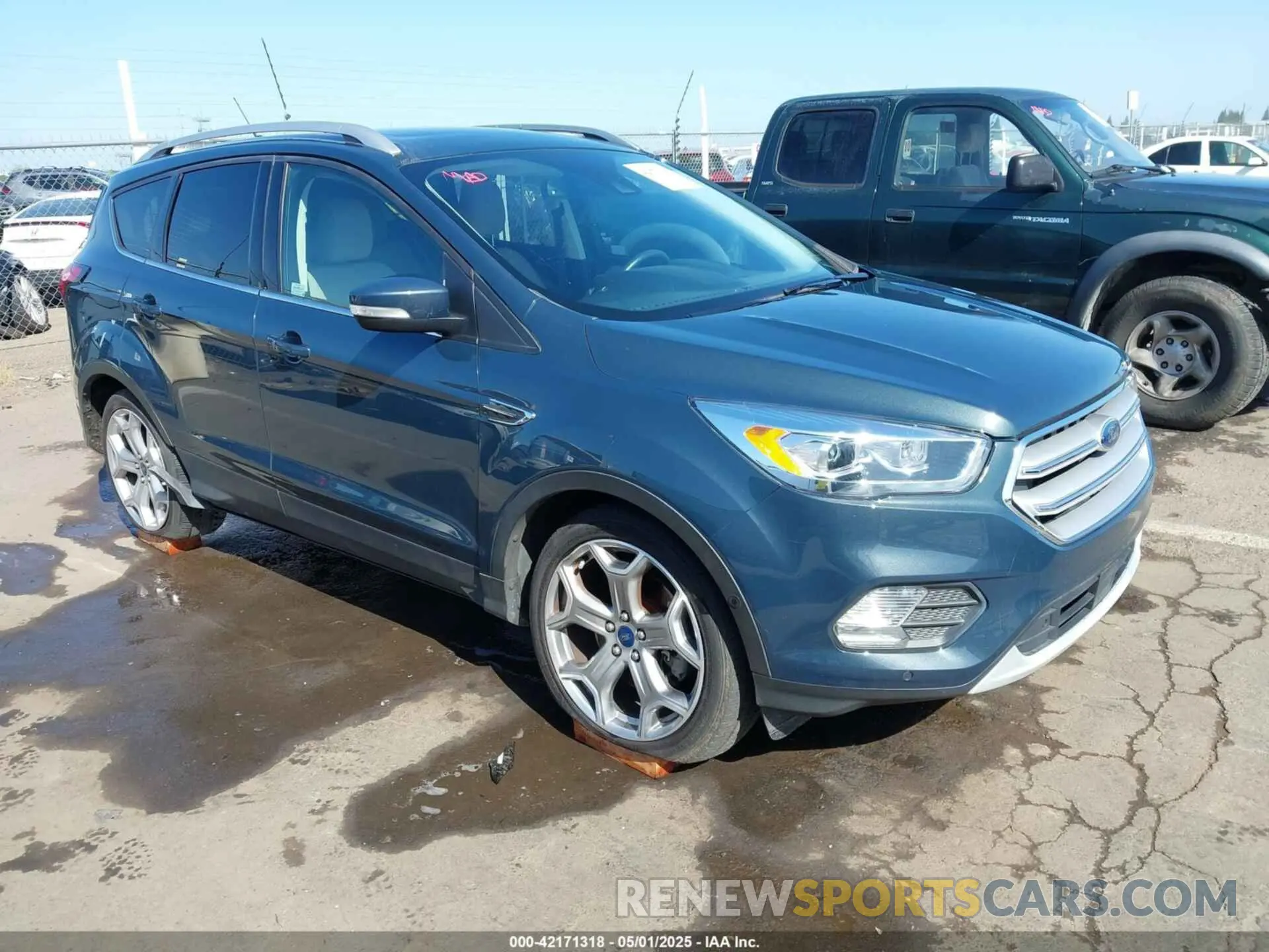 1 Photograph of a damaged car 1FMCU9J90KUB69249 FORD ESCAPE 2019