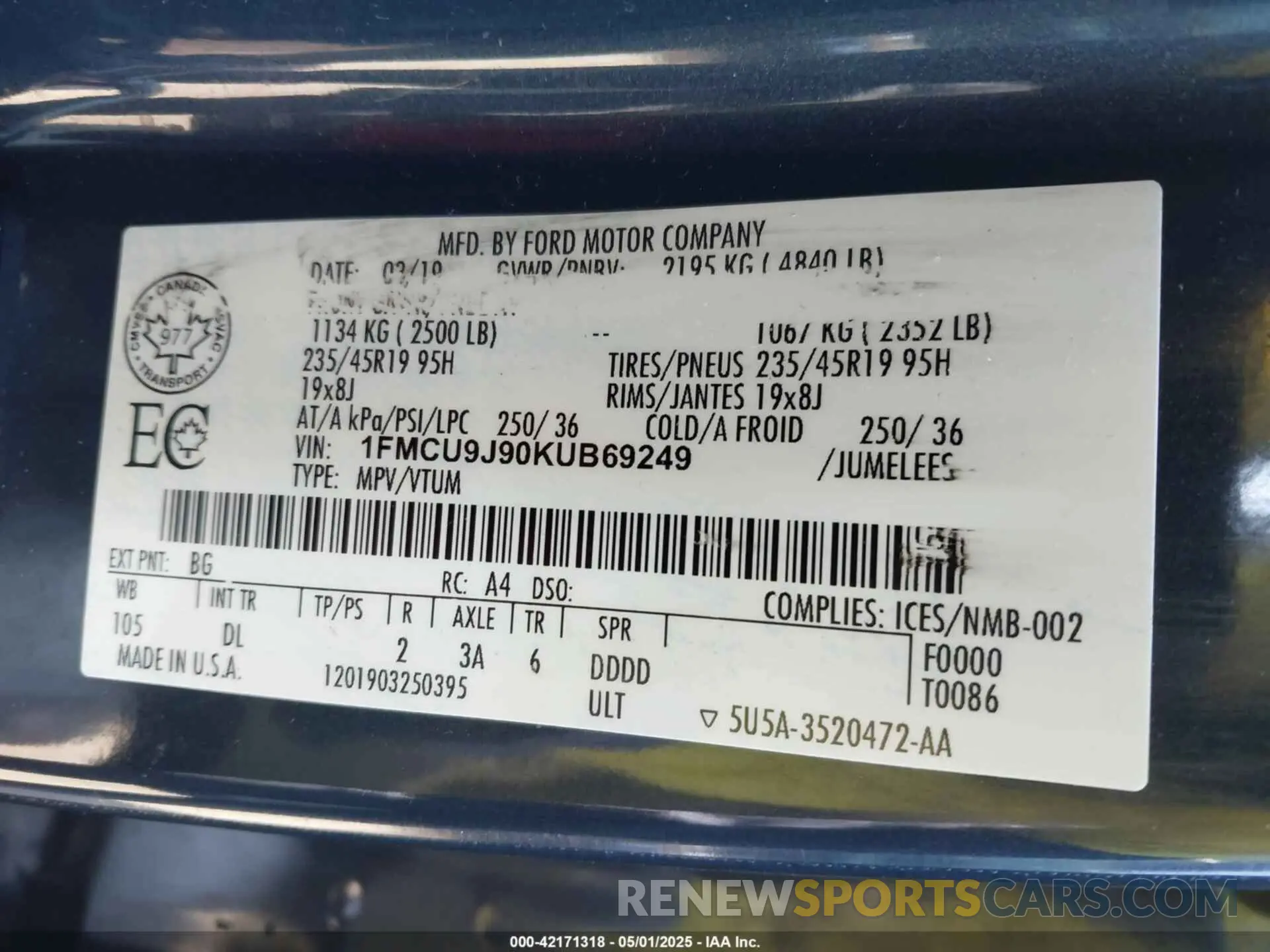 9 Photograph of a damaged car 1FMCU9J90KUB69249 FORD ESCAPE 2019