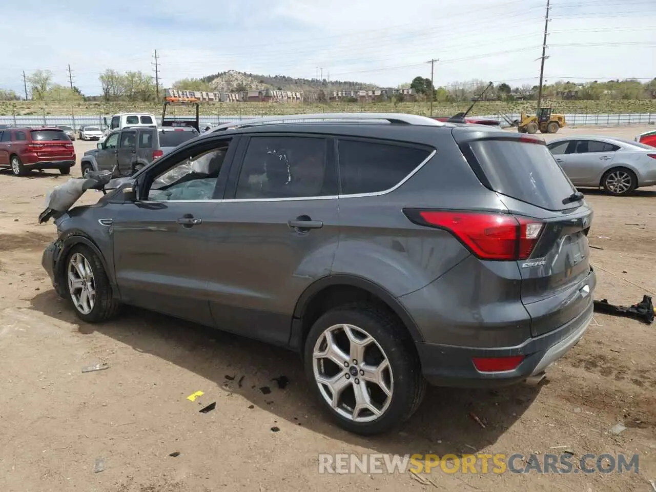 2 Фотография поврежденного автомобиля 1FMCU9J92KUB55837 FORD ESCAPE 2019