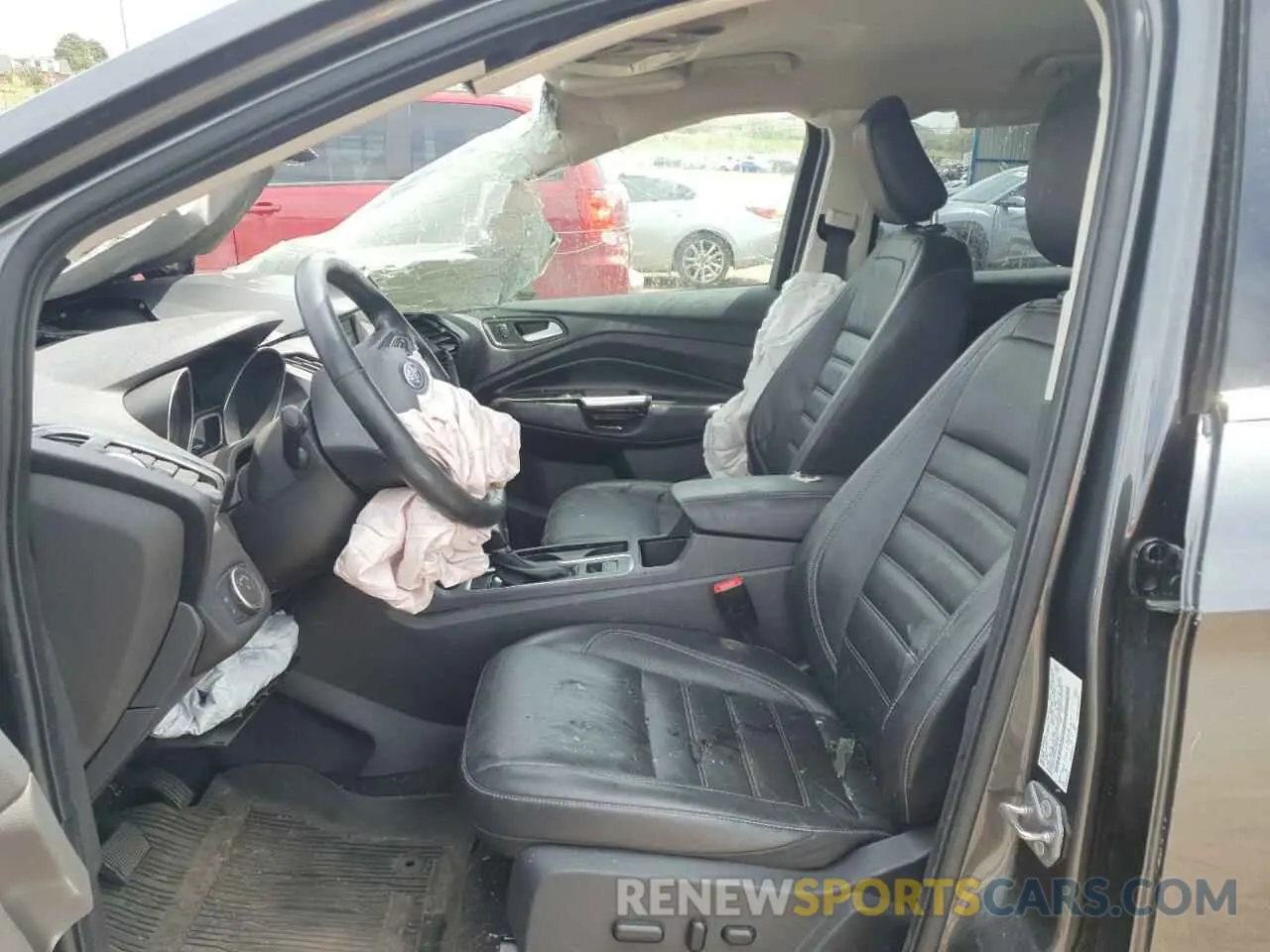 7 Фотография поврежденного автомобиля 1FMCU9J92KUB55837 FORD ESCAPE 2019