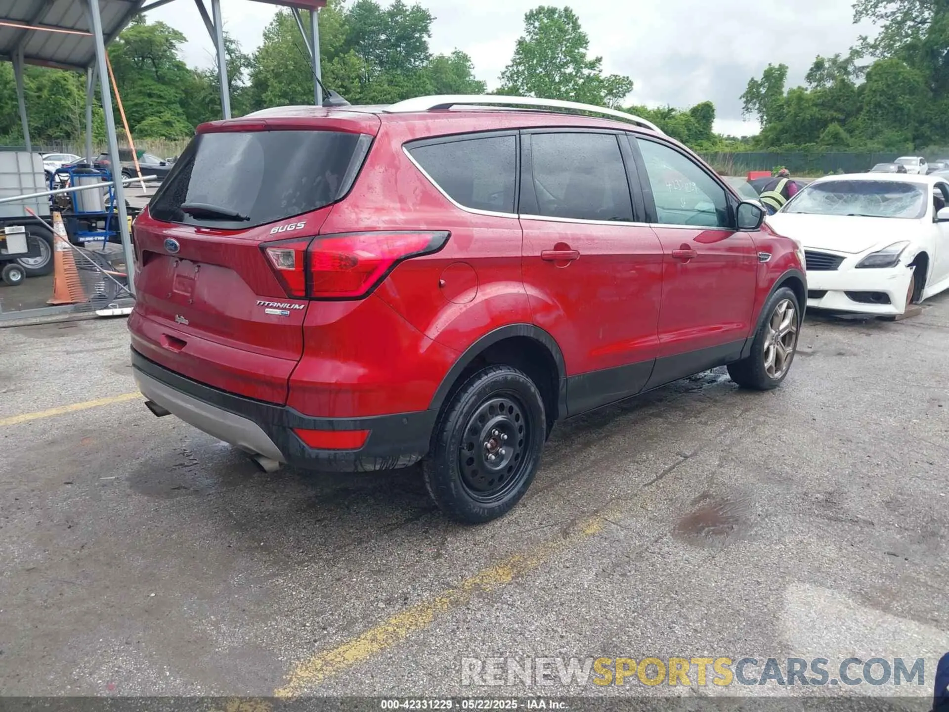 4 Photograph of a damaged car 1FMCU9J93KUC21330 FORD ESCAPE 2019