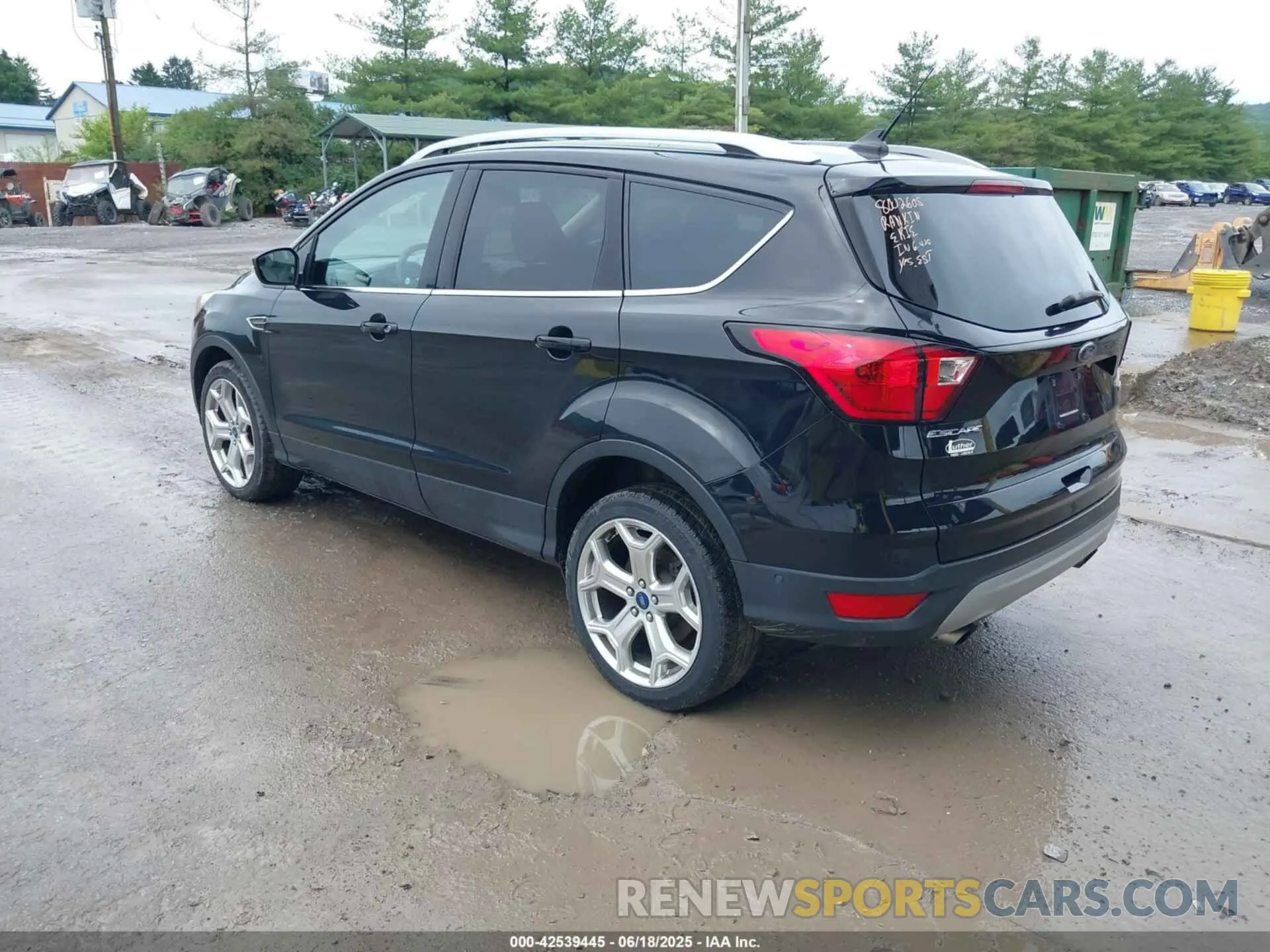 3 Photograph of a damaged car 1FMCU9J95KUA09190 FORD ESCAPE 2019
