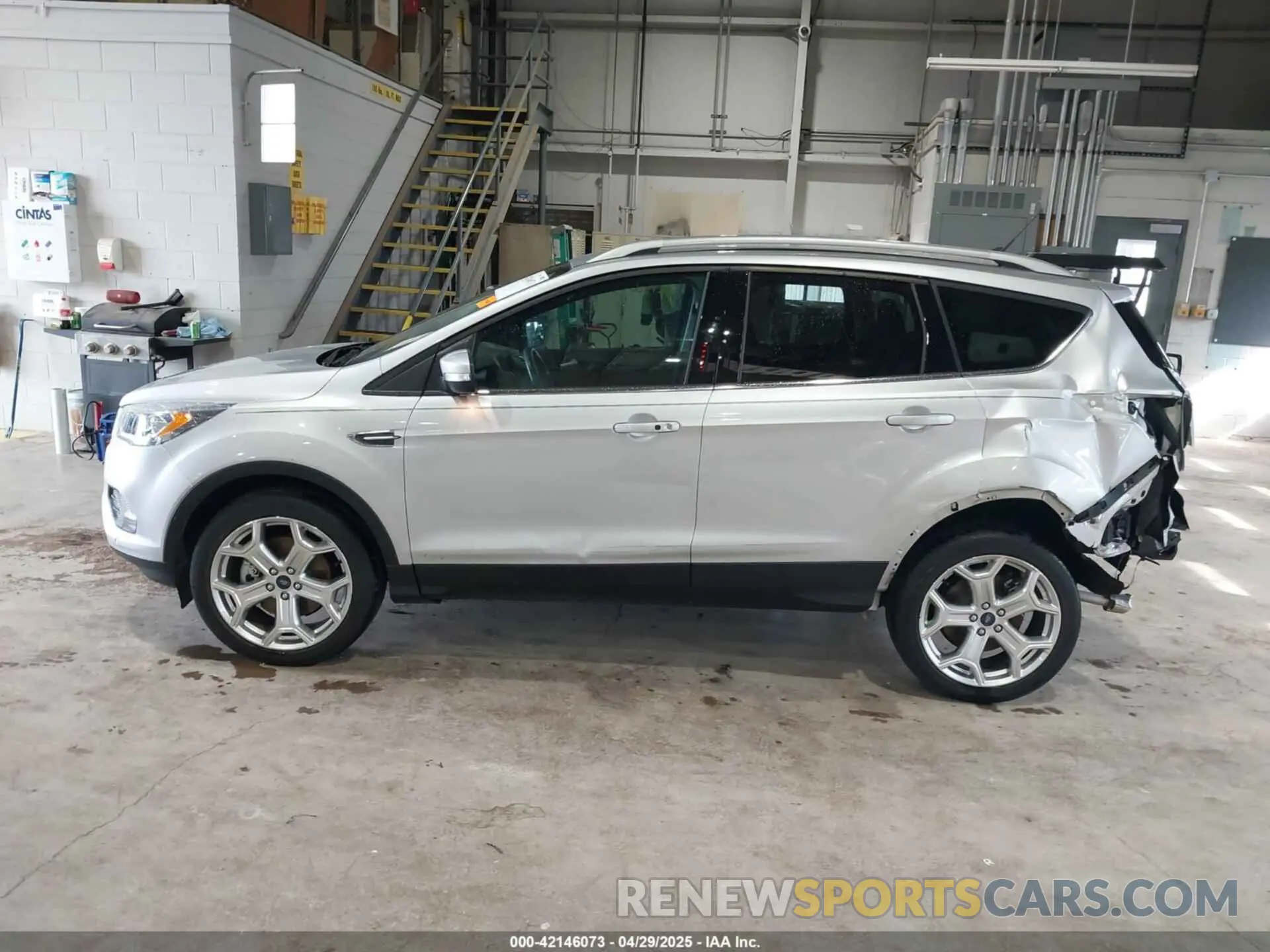 14 Фотография поврежденного автомобиля 1FMCU9J95KUA52315 FORD ESCAPE 2019