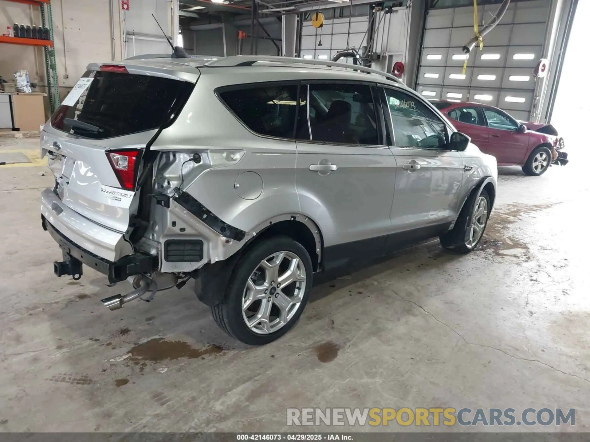 4 Фотография поврежденного автомобиля 1FMCU9J95KUA52315 FORD ESCAPE 2019