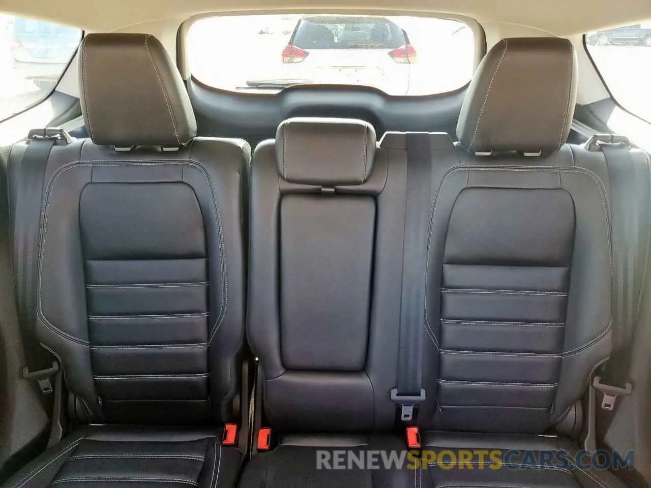 10 Photograph of a damaged car 1FMCU9J95KUB54634 FORD ESCAPE 2019