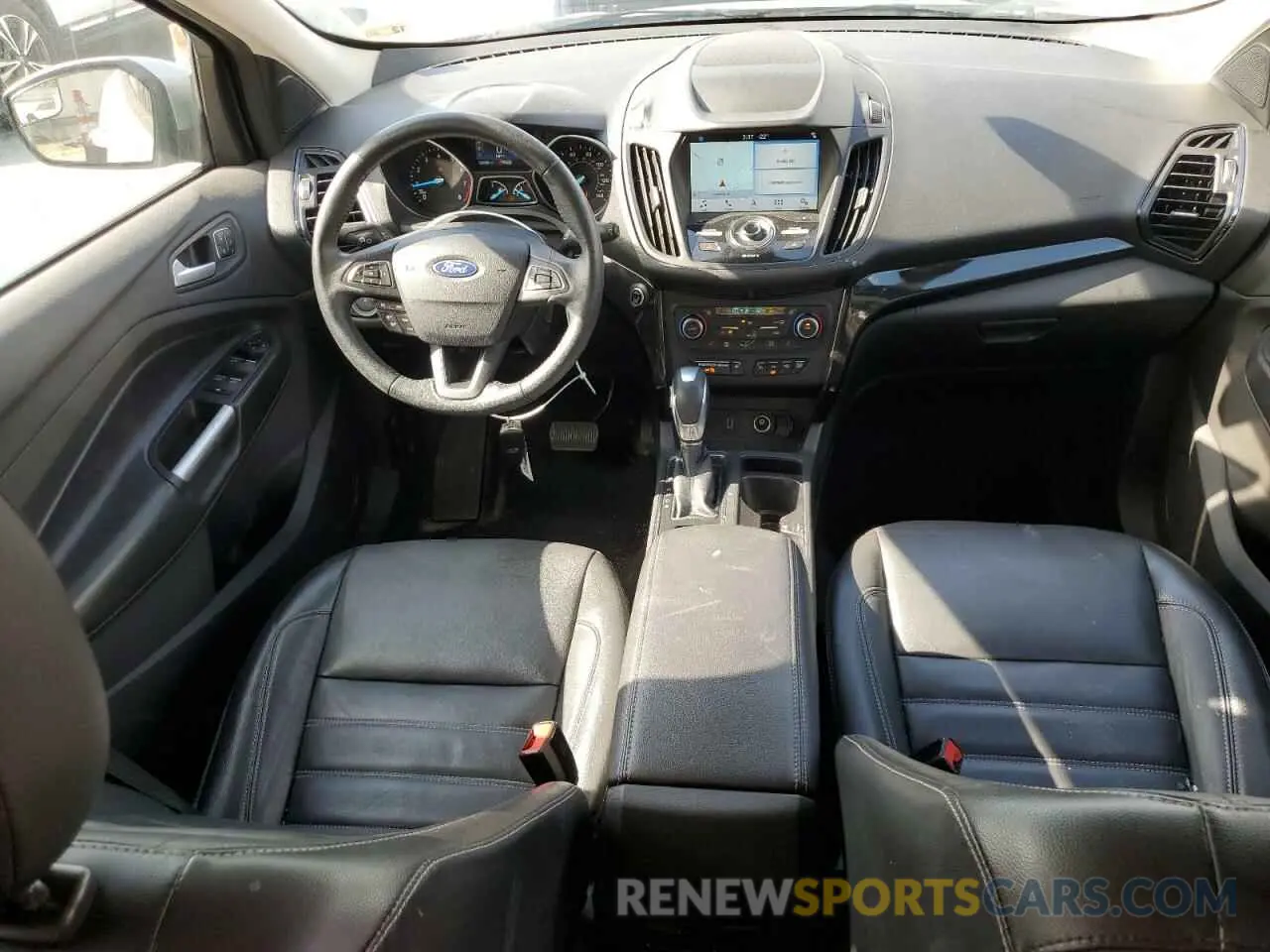 8 Фотография поврежденного автомобиля 1FMCU9J97KUB49368 FORD ESCAPE 2019