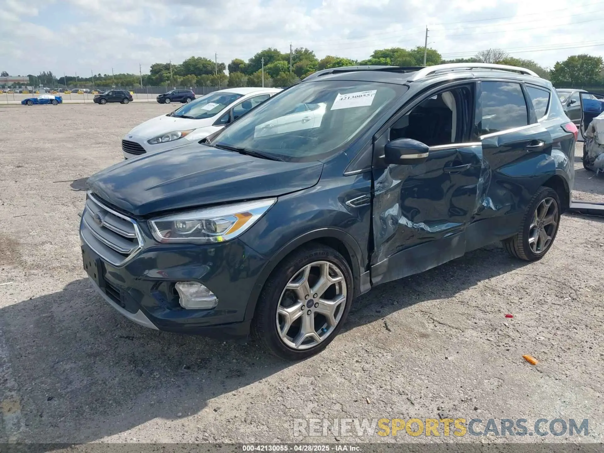 2 Фотография поврежденного автомобиля 1FMCU9J98KUA09510 FORD ESCAPE 2019