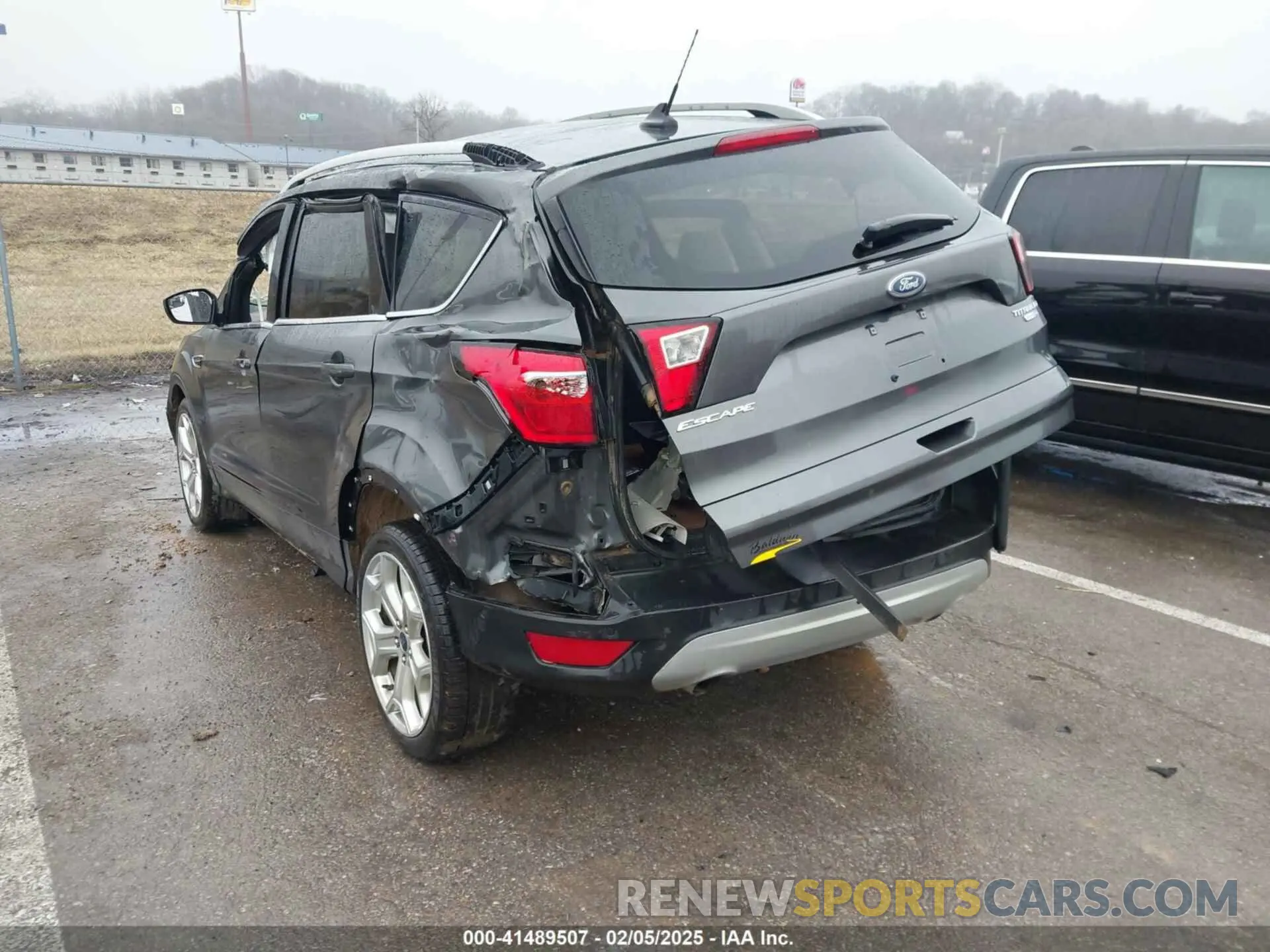 6 Photograph of a damaged car 1FMCU9J98KUC31190 FORD ESCAPE 2019