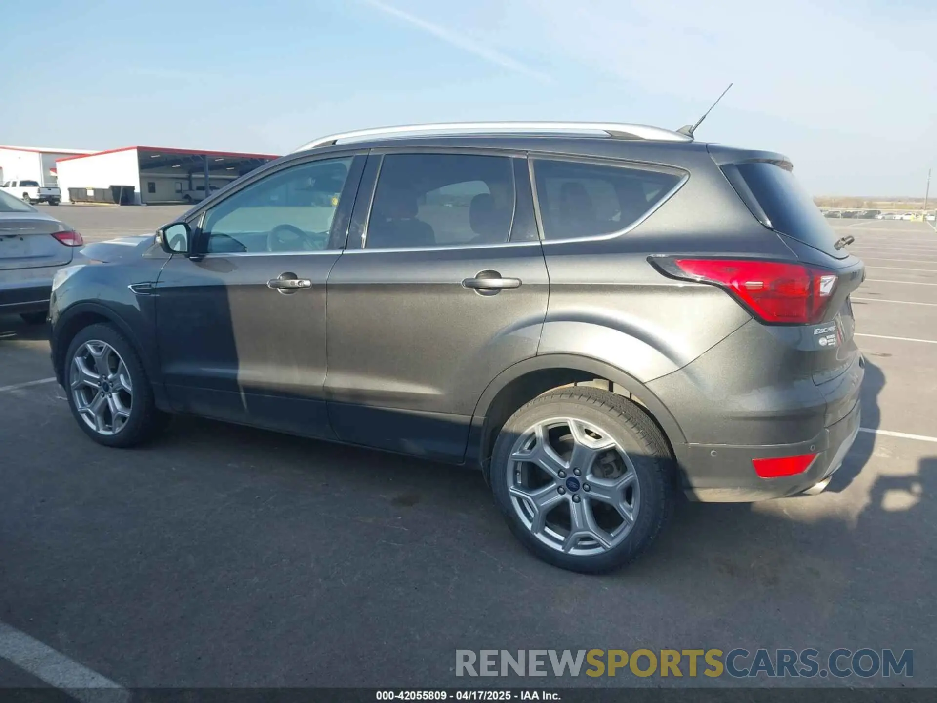 14 Photograph of a damaged car 1FMCU9J99KUA48204 FORD ESCAPE 2019