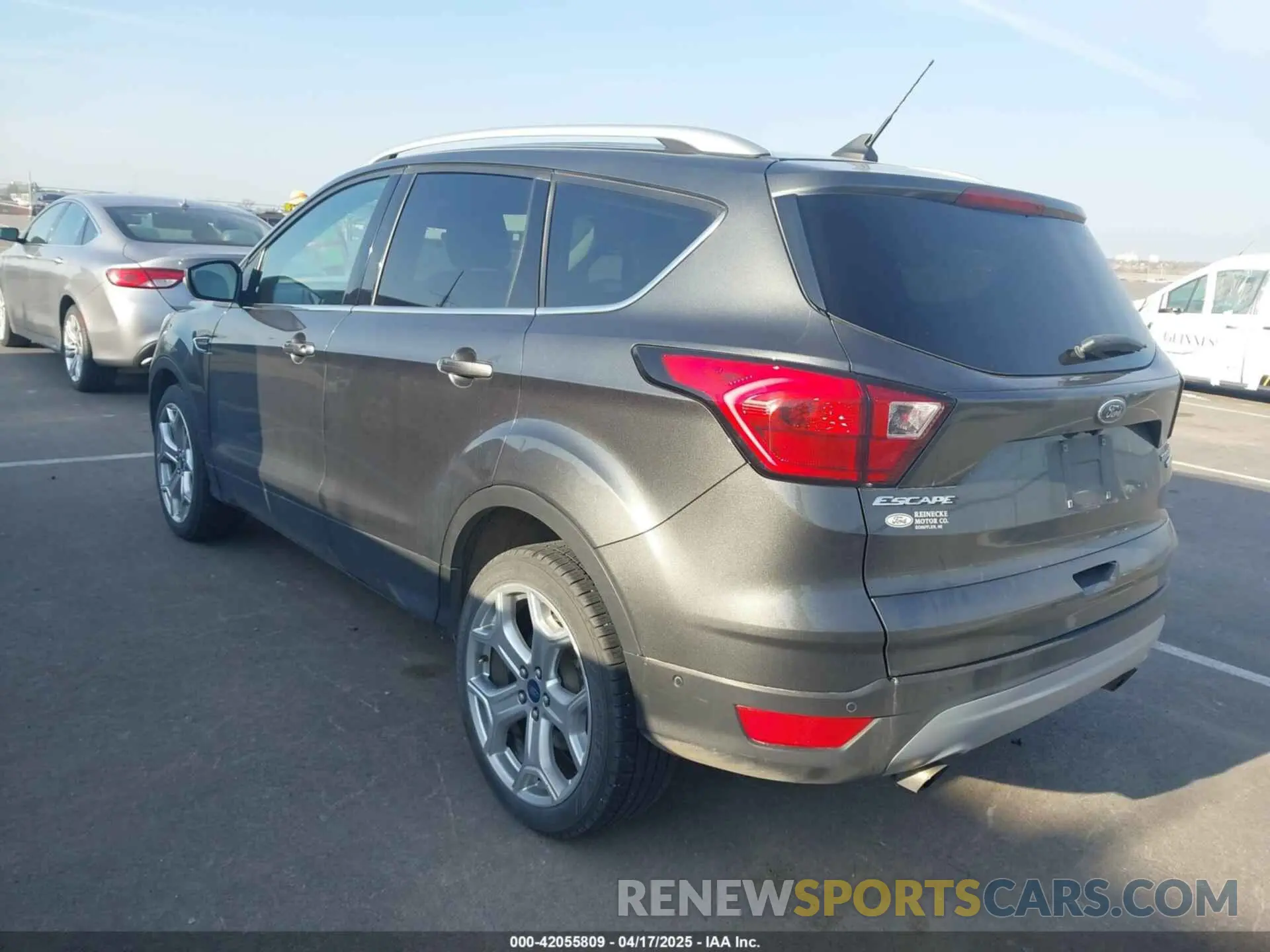 3 Photograph of a damaged car 1FMCU9J99KUA48204 FORD ESCAPE 2019