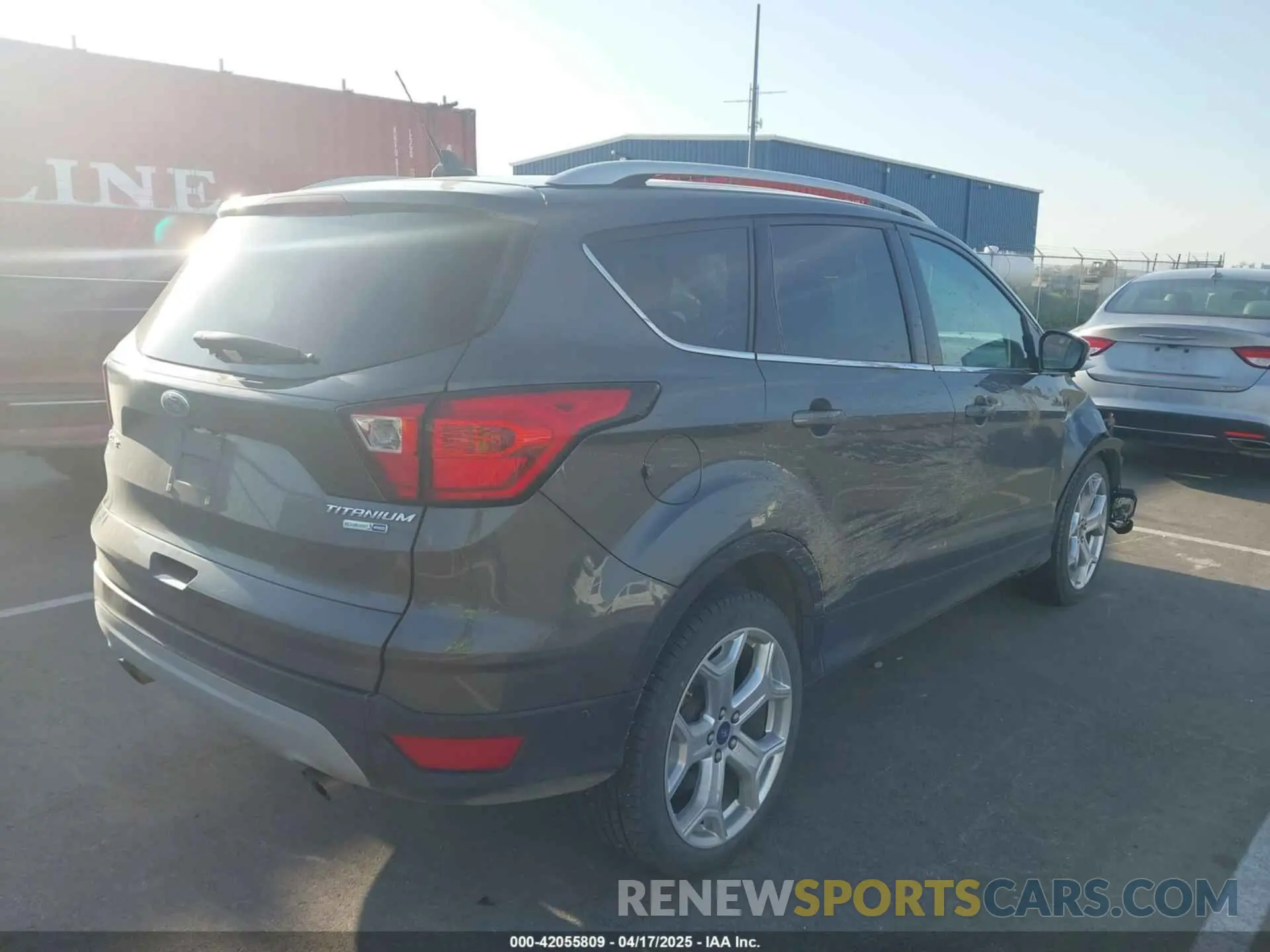 4 Photograph of a damaged car 1FMCU9J99KUA48204 FORD ESCAPE 2019