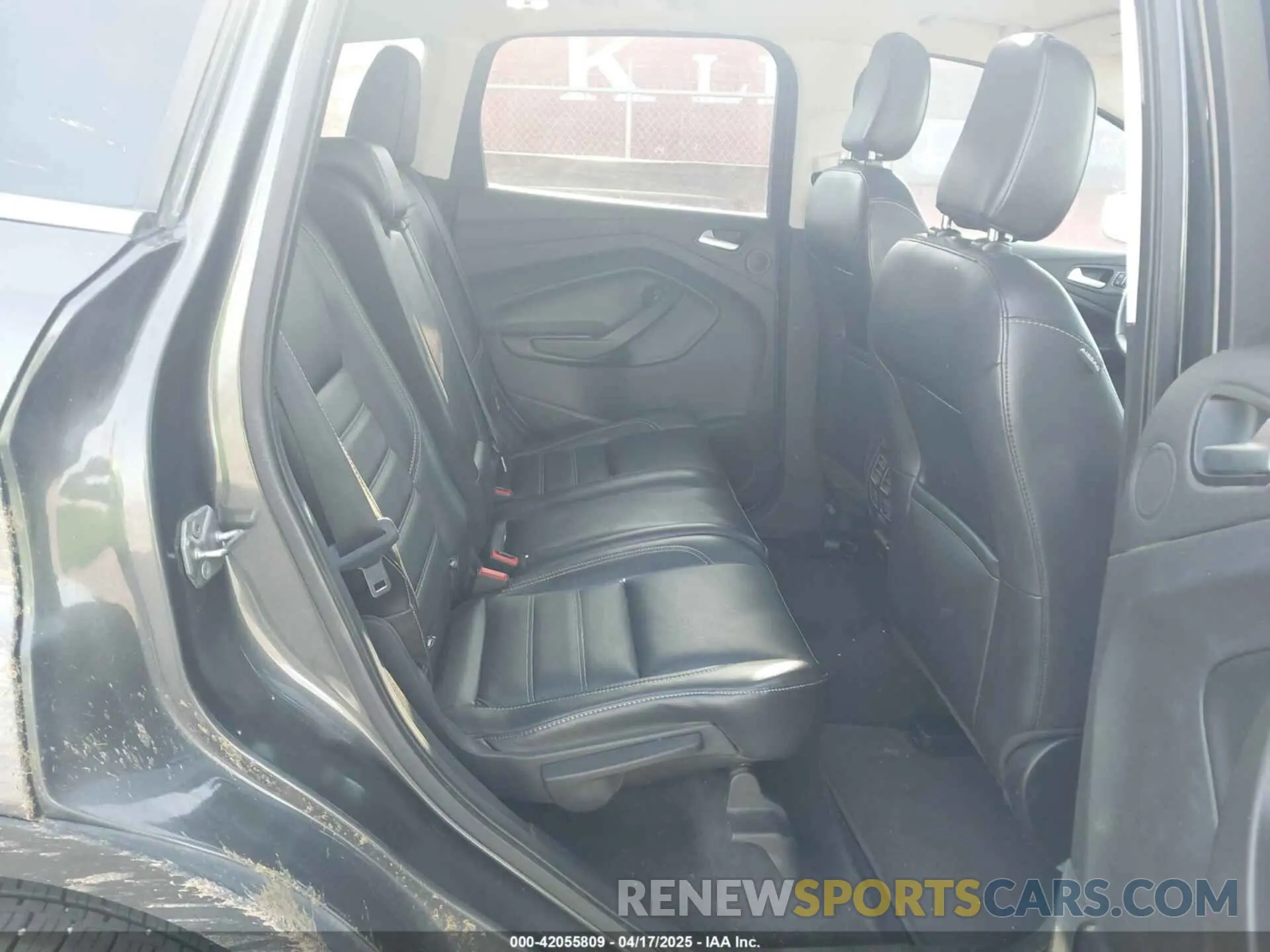 8 Photograph of a damaged car 1FMCU9J99KUA48204 FORD ESCAPE 2019