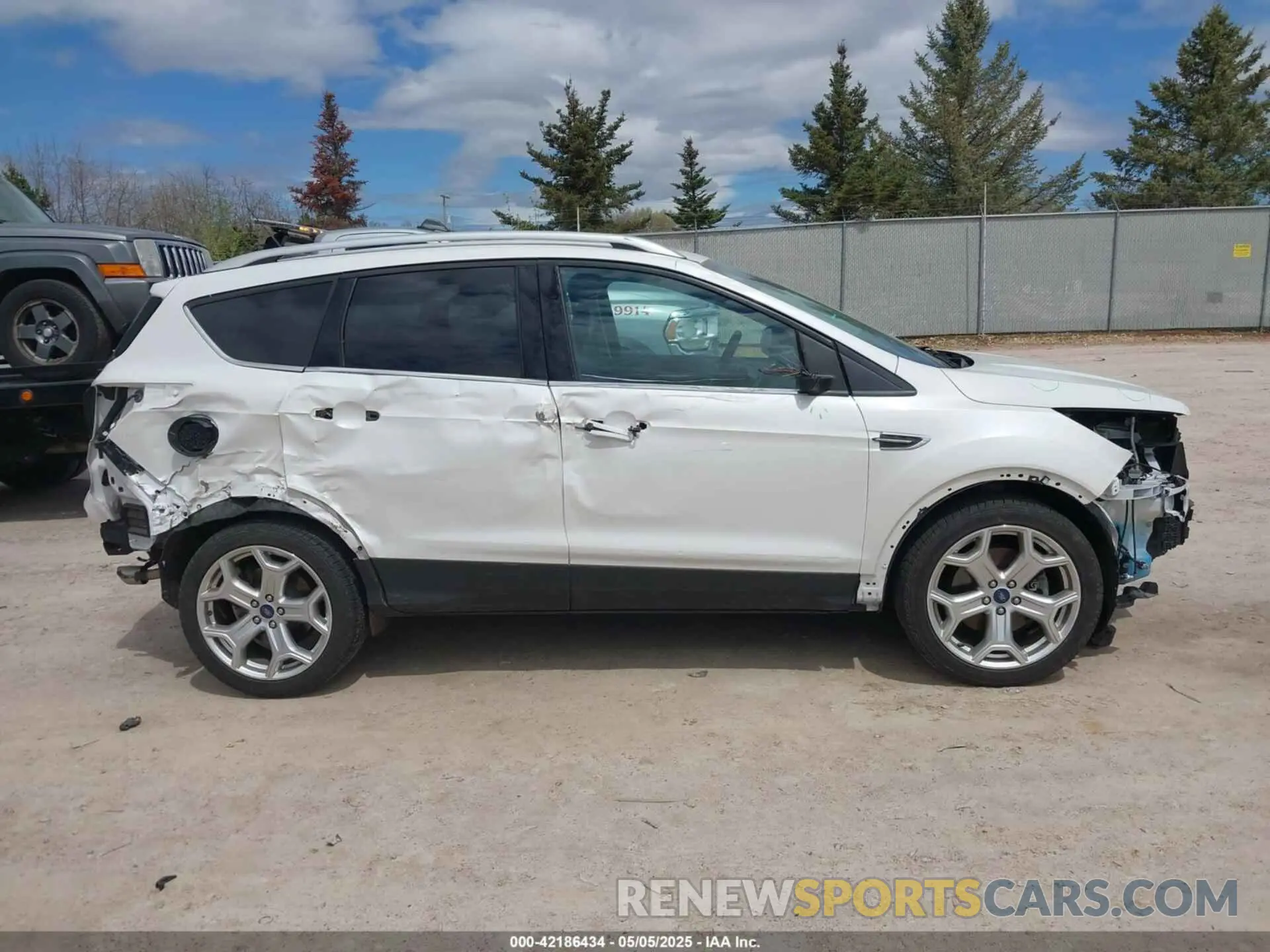 13 Photograph of a damaged car 1FMCU9J99KUC21963 FORD ESCAPE 2019