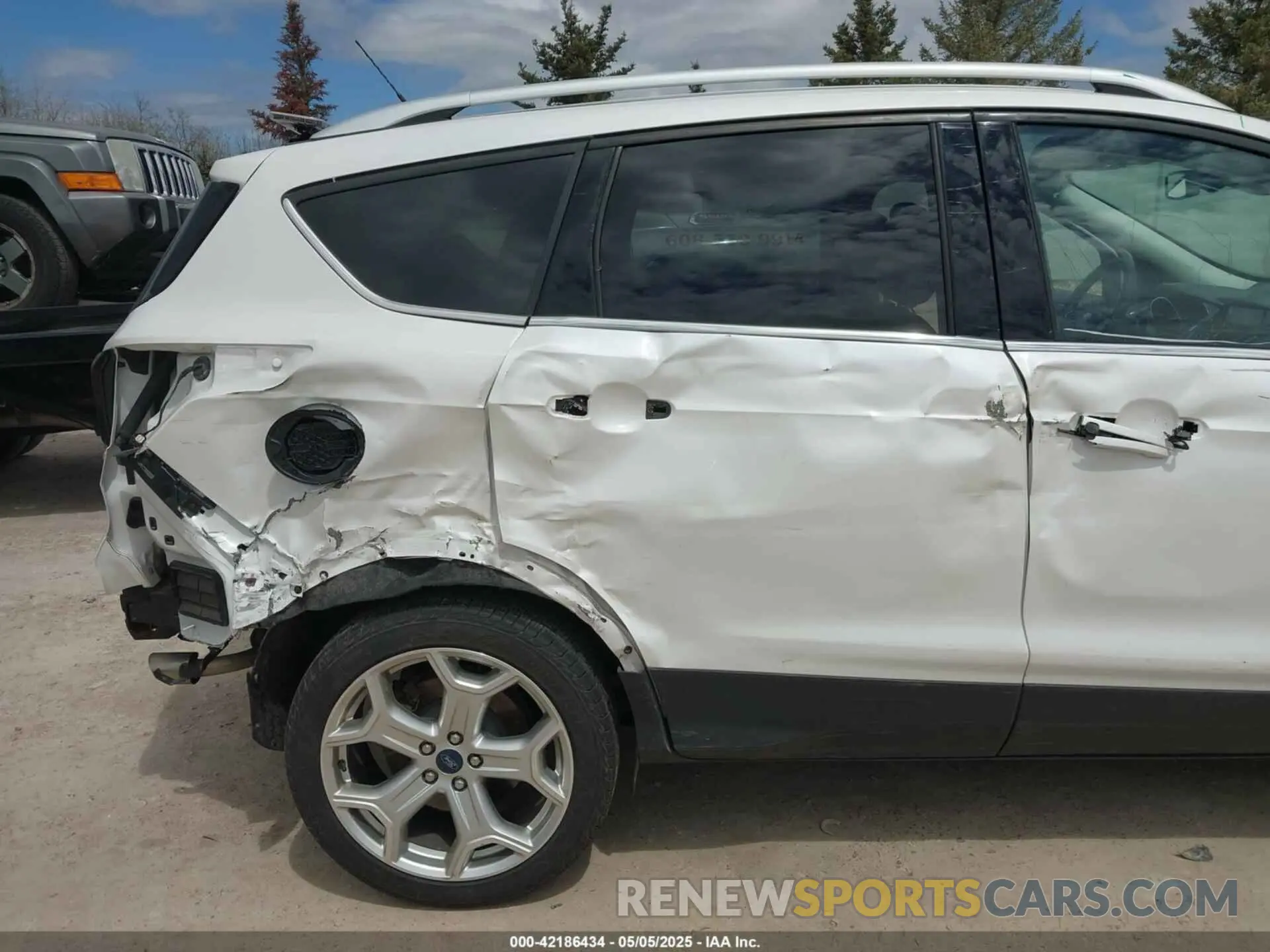 19 Photograph of a damaged car 1FMCU9J99KUC21963 FORD ESCAPE 2019