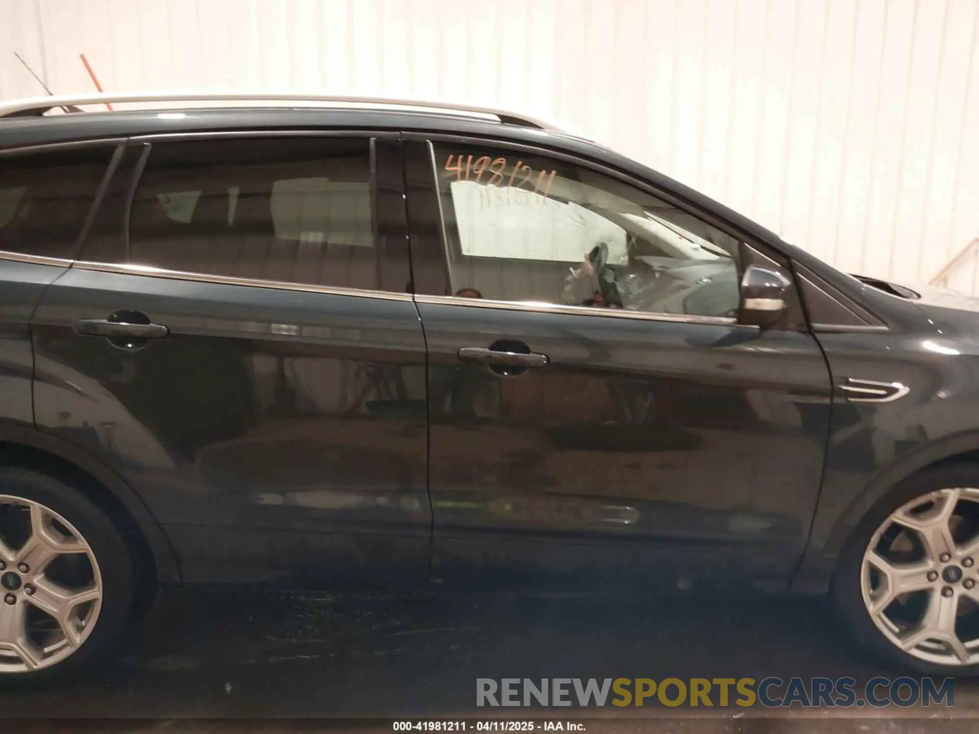 14 Photograph of a damaged car 1FMCU9J99KUC24023 FORD ESCAPE 2019
