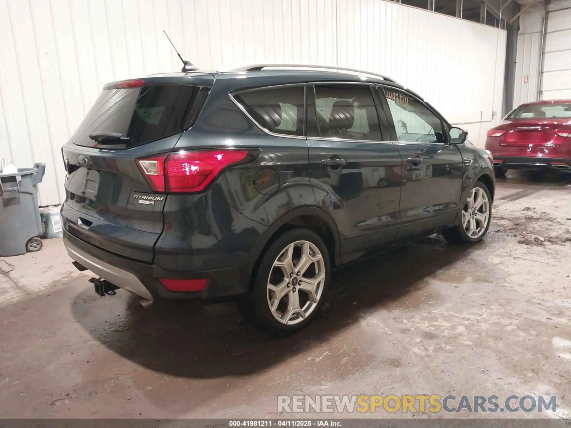 4 Photograph of a damaged car 1FMCU9J99KUC24023 FORD ESCAPE 2019