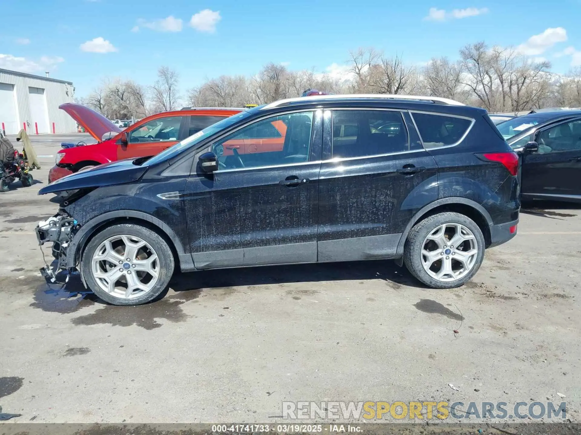 15 Photograph of a damaged car 1FMCU9J99KUC44157 FORD ESCAPE 2019