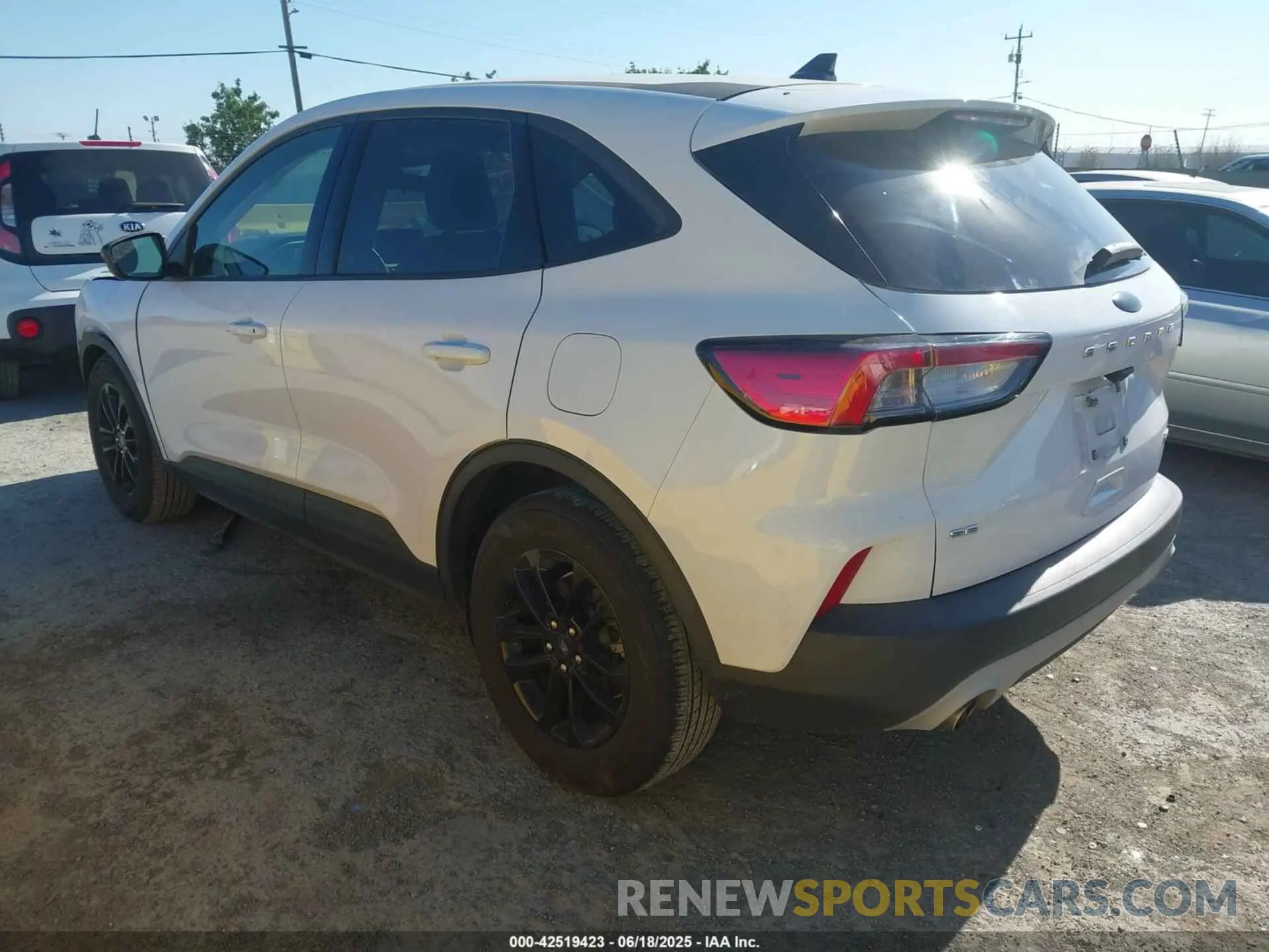 3 Photograph of a damaged car 1FMCU0BZ0LUA84259 FORD ESCAPE 2020