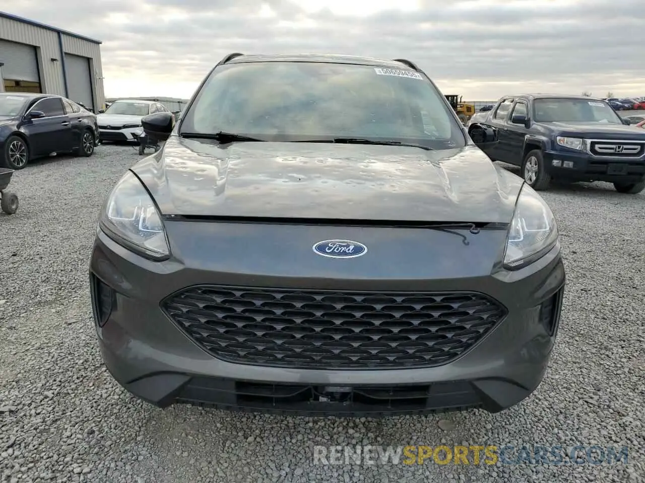 5 Photograph of a damaged car 1FMCU0BZ0LUB40149 FORD ESCAPE 2020