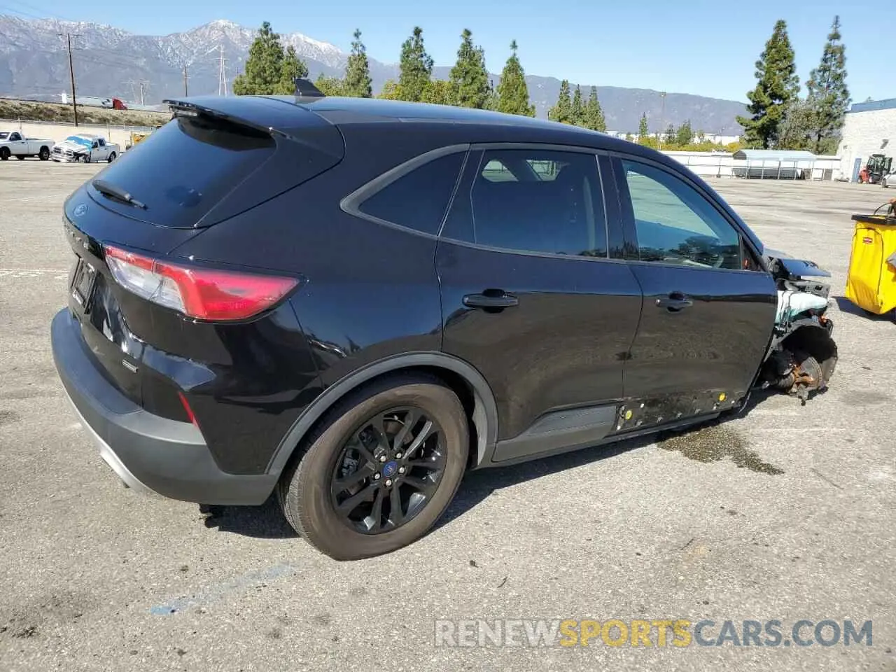 3 Photograph of a damaged car 1FMCU0BZ3LUC42741 FORD ESCAPE 2020