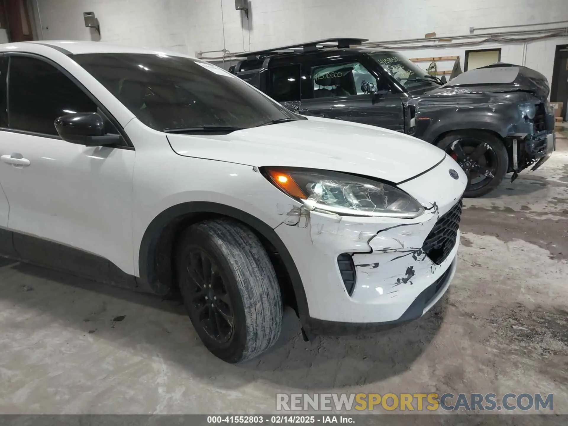 6 Photograph of a damaged car 1FMCU0BZ5LUB09995 FORD ESCAPE 2020