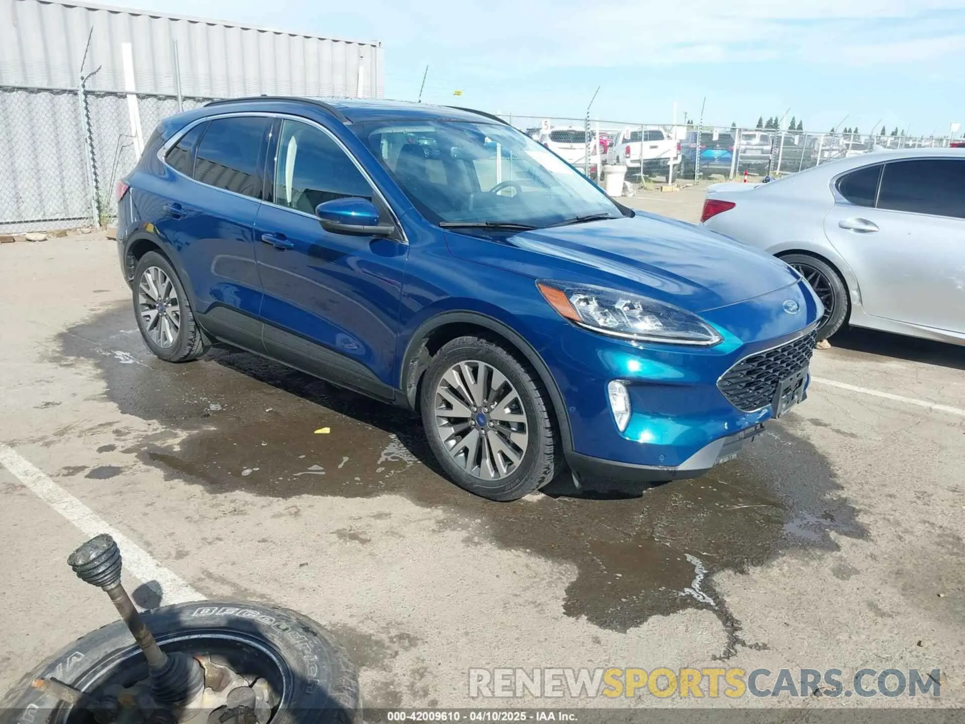 1 Photograph of a damaged car 1FMCU0DZ5LUC48442 FORD ESCAPE 2020