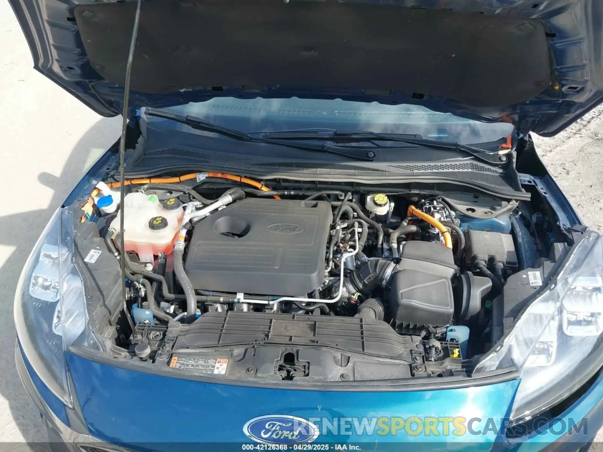 10 Photograph of a damaged car 1FMCU0DZ9LUA69322 FORD ESCAPE 2020