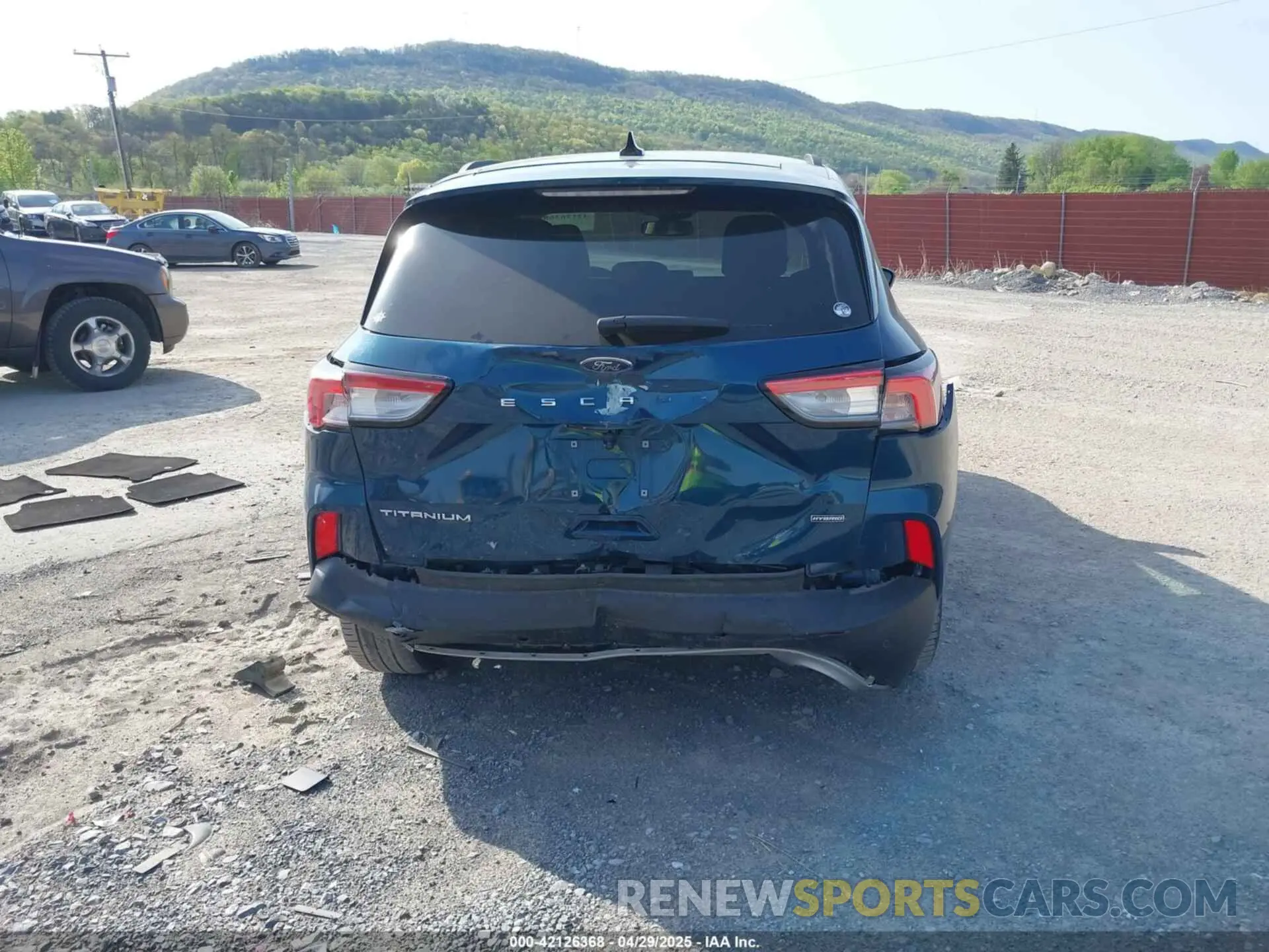 16 Photograph of a damaged car 1FMCU0DZ9LUA69322 FORD ESCAPE 2020