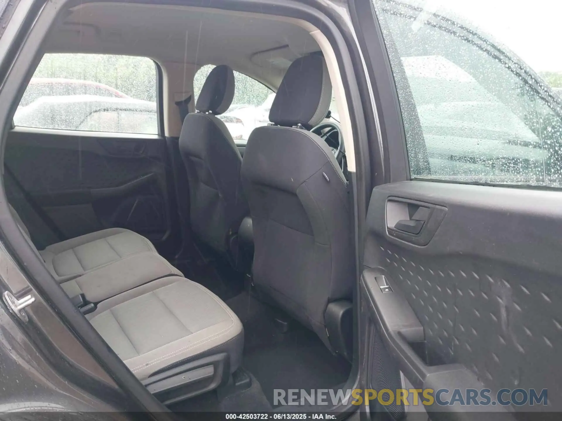 8 Фотография поврежденного автомобиля 1FMCU0F60LUA28760 FORD ESCAPE 2020